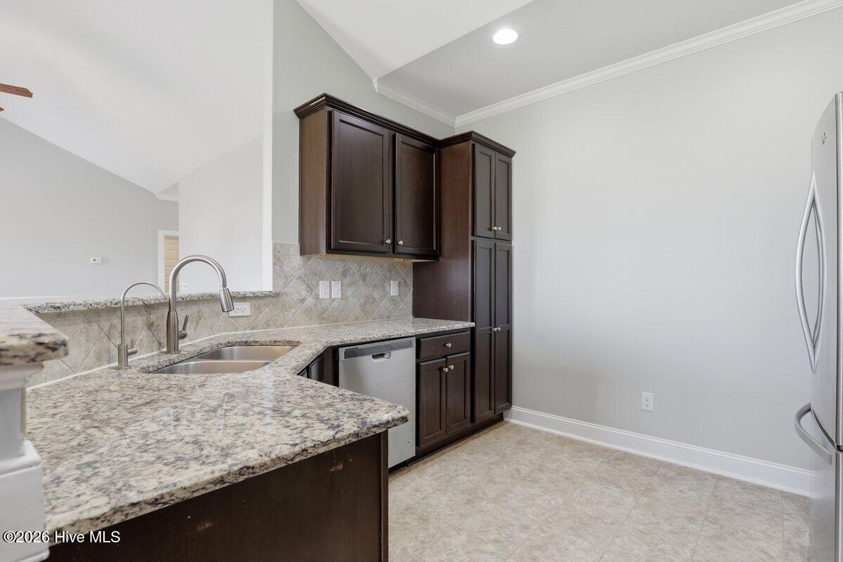 109 Northfield Dr-18