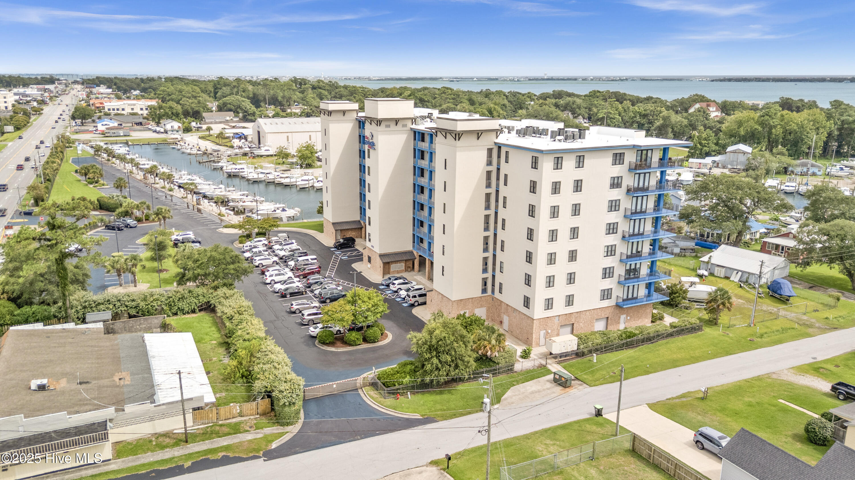 4425 Arendell Street 609,Morehead City