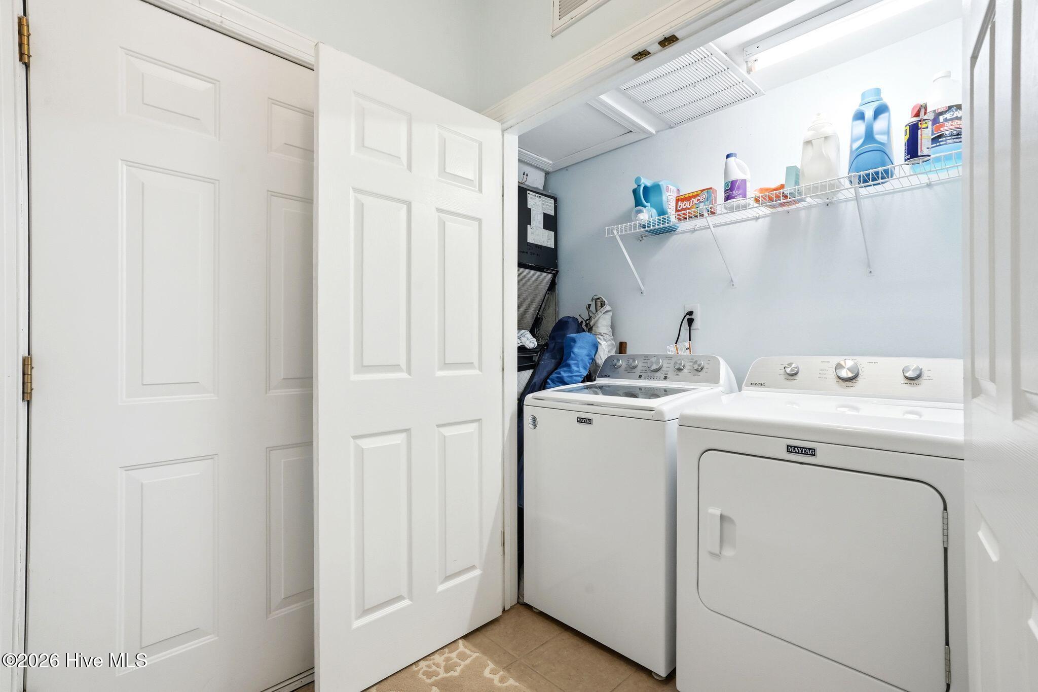 100565288 | Photo 35