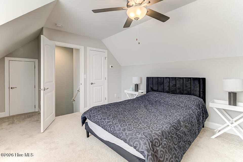 100559873 | Photo 27