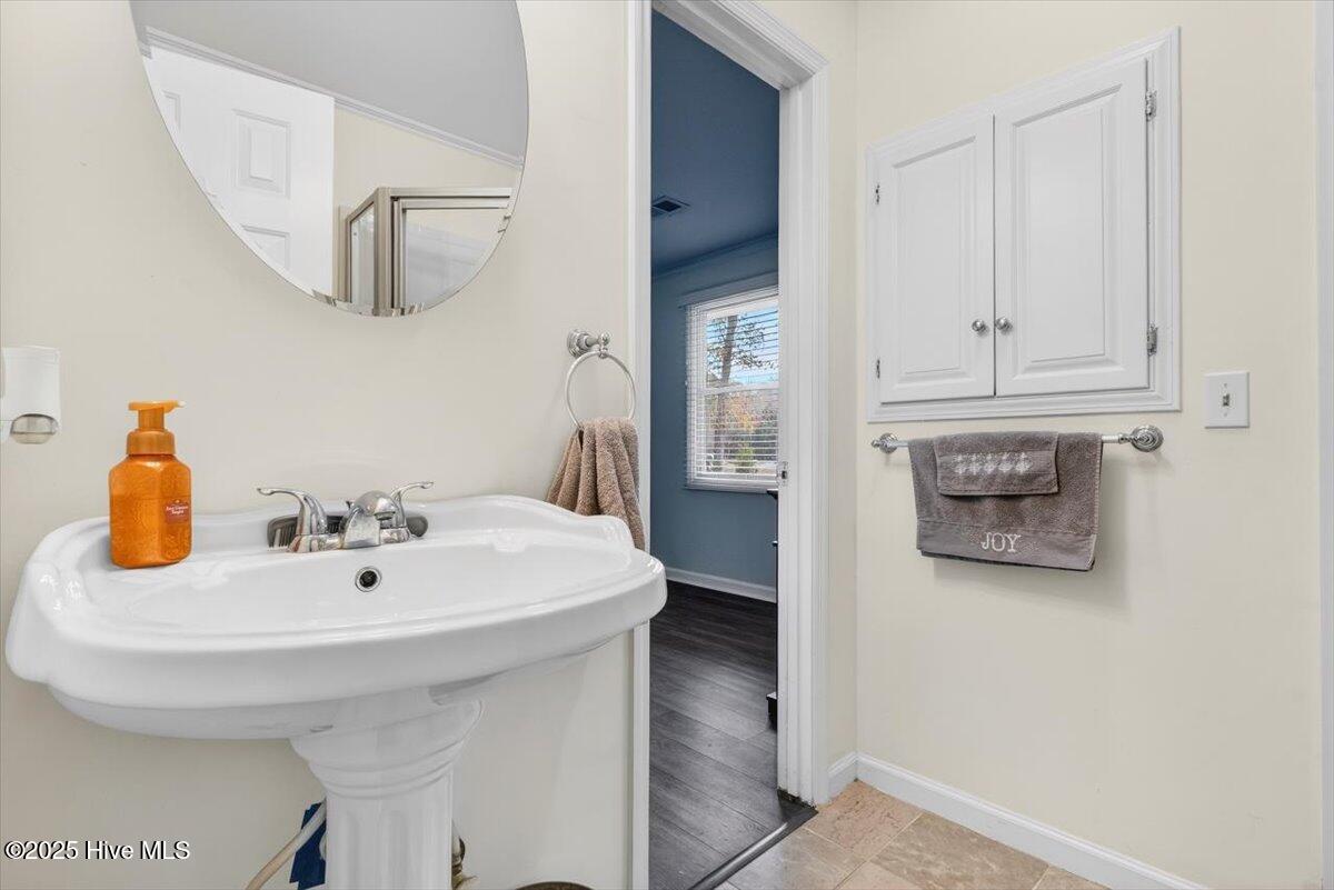 100545415 | Photo 28