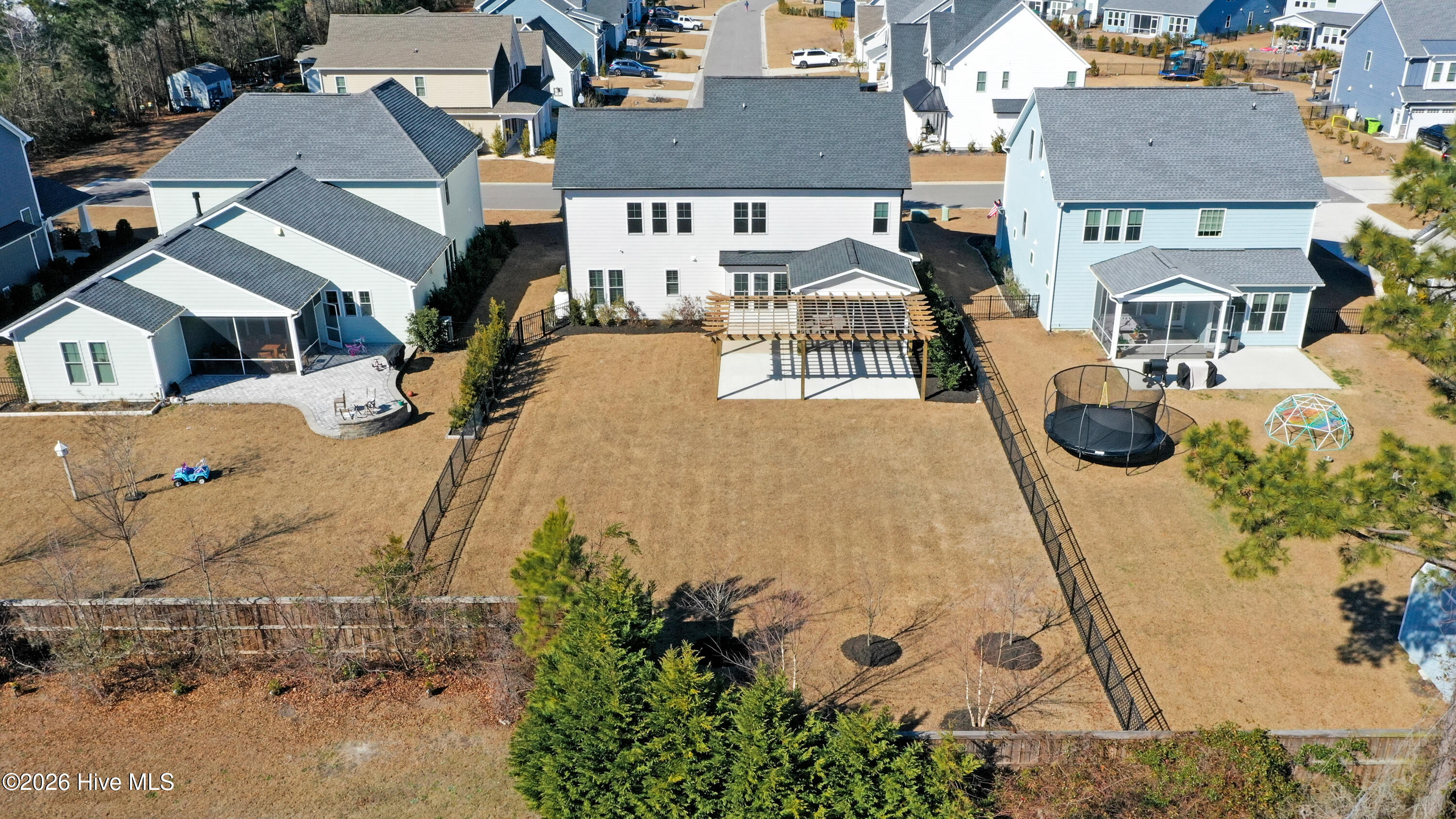 100551656 | Photo 33