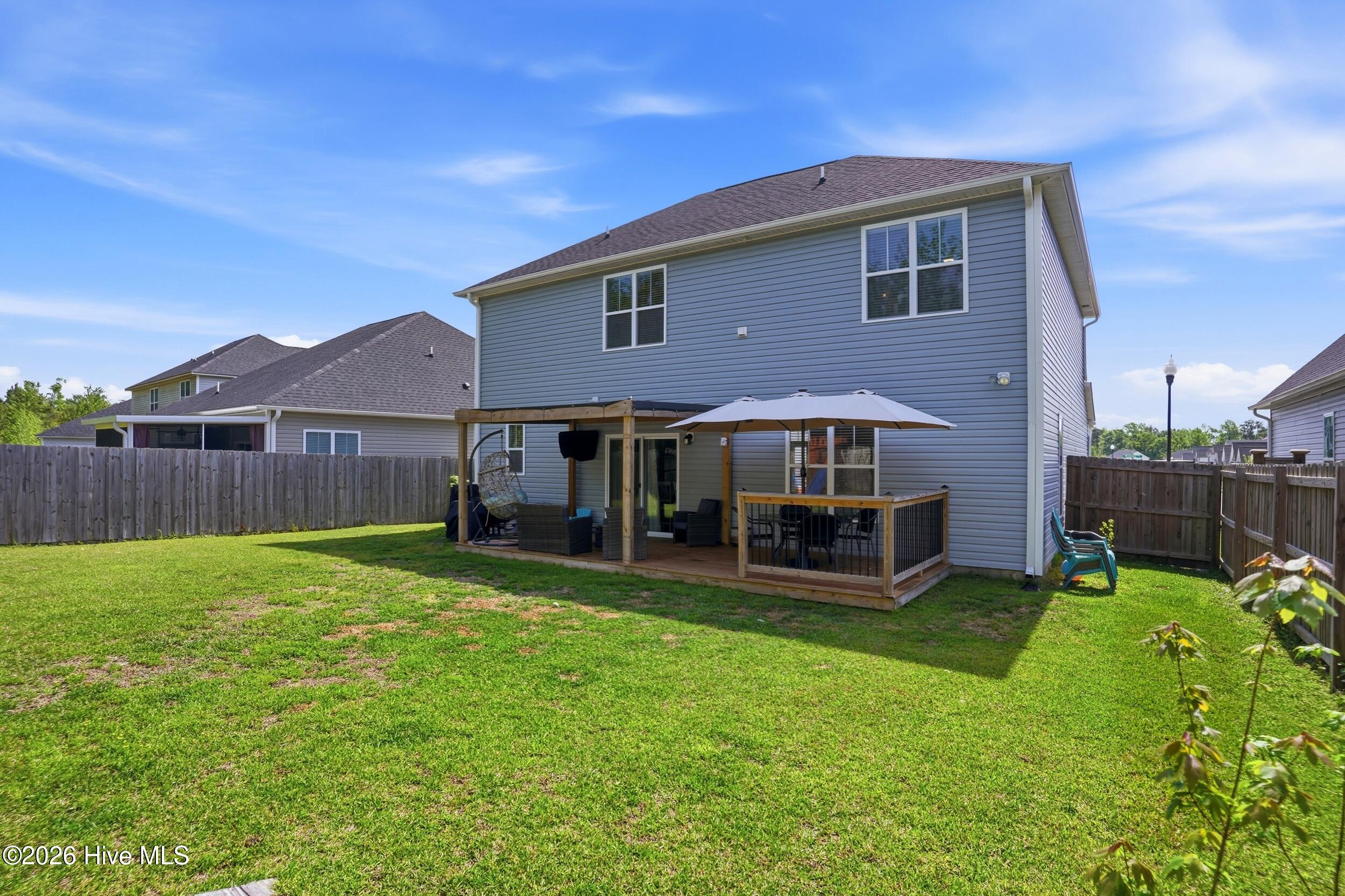 100567183 | Photo 39