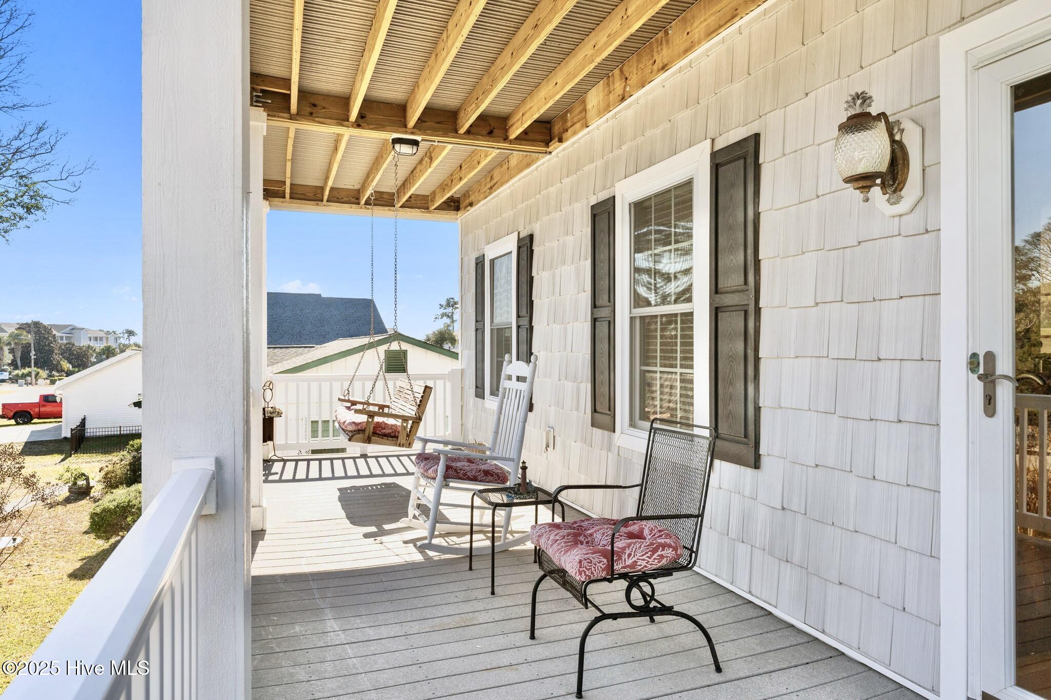 100543841 | Photo 51