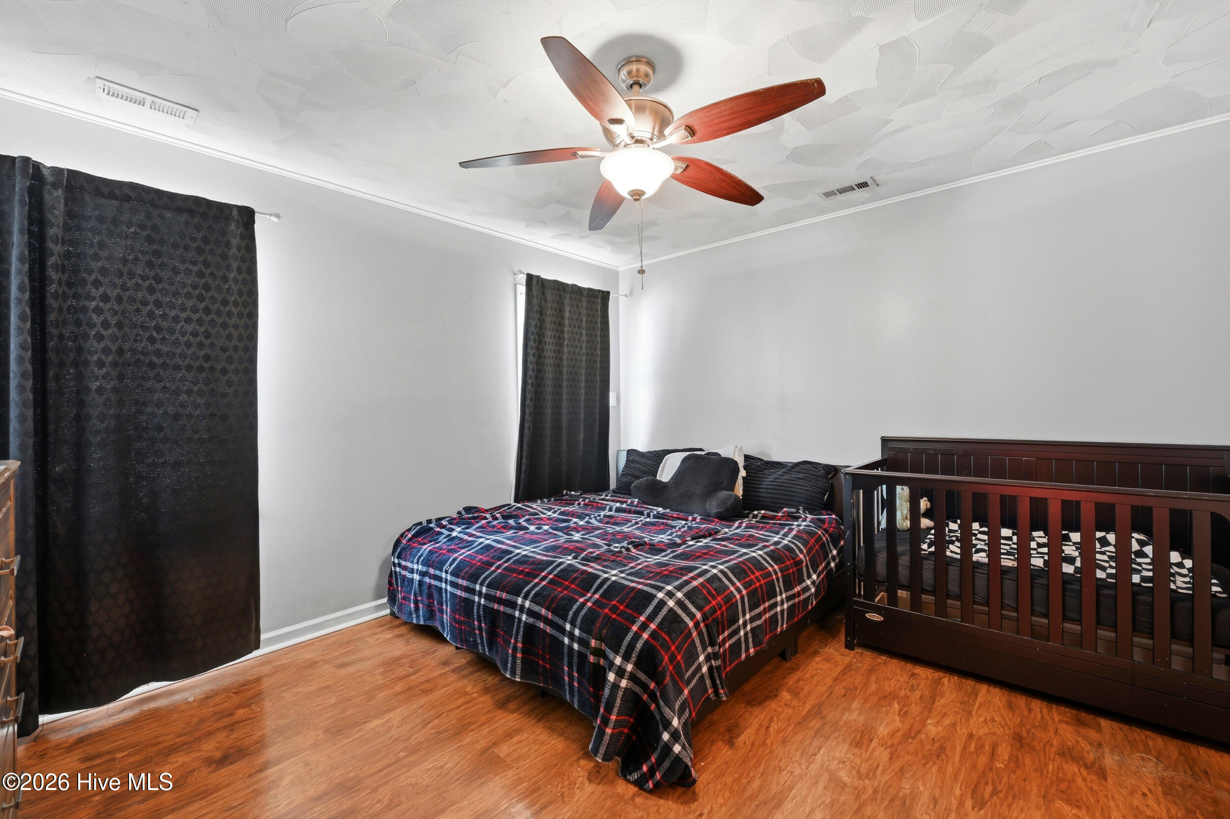 100562162 | Photo 15