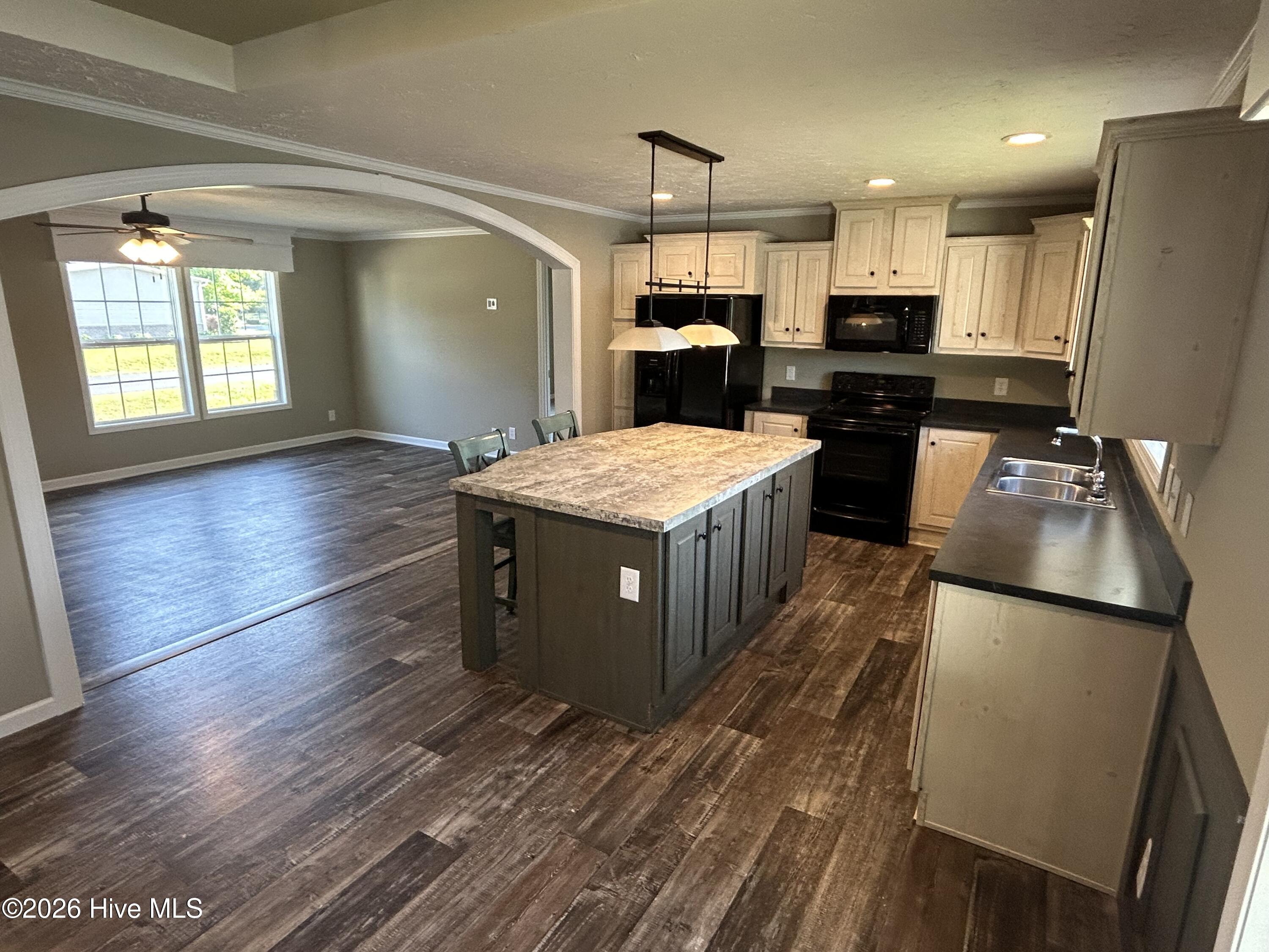 100559246 | Photo 17