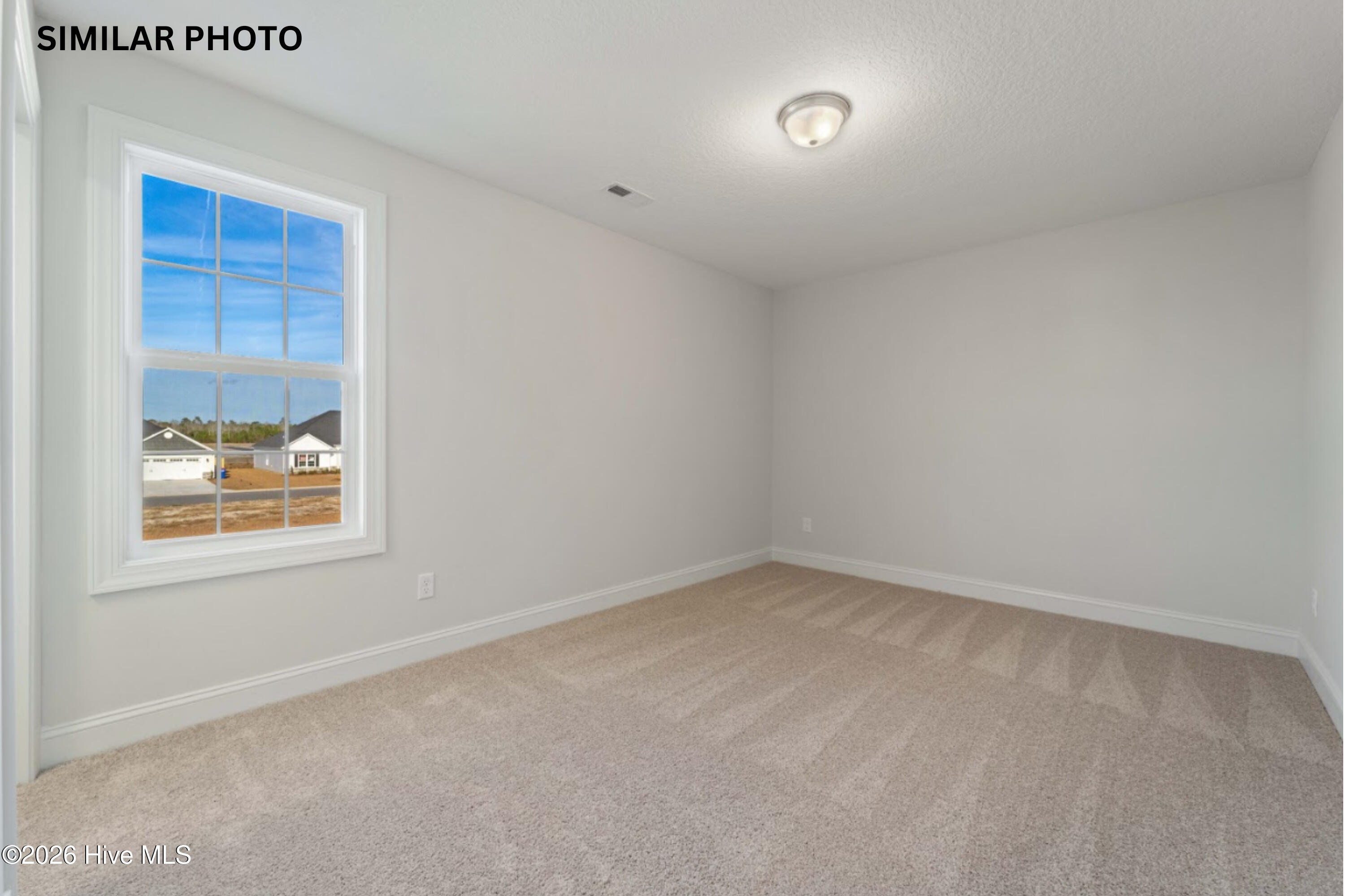 100562018 | Photo 36