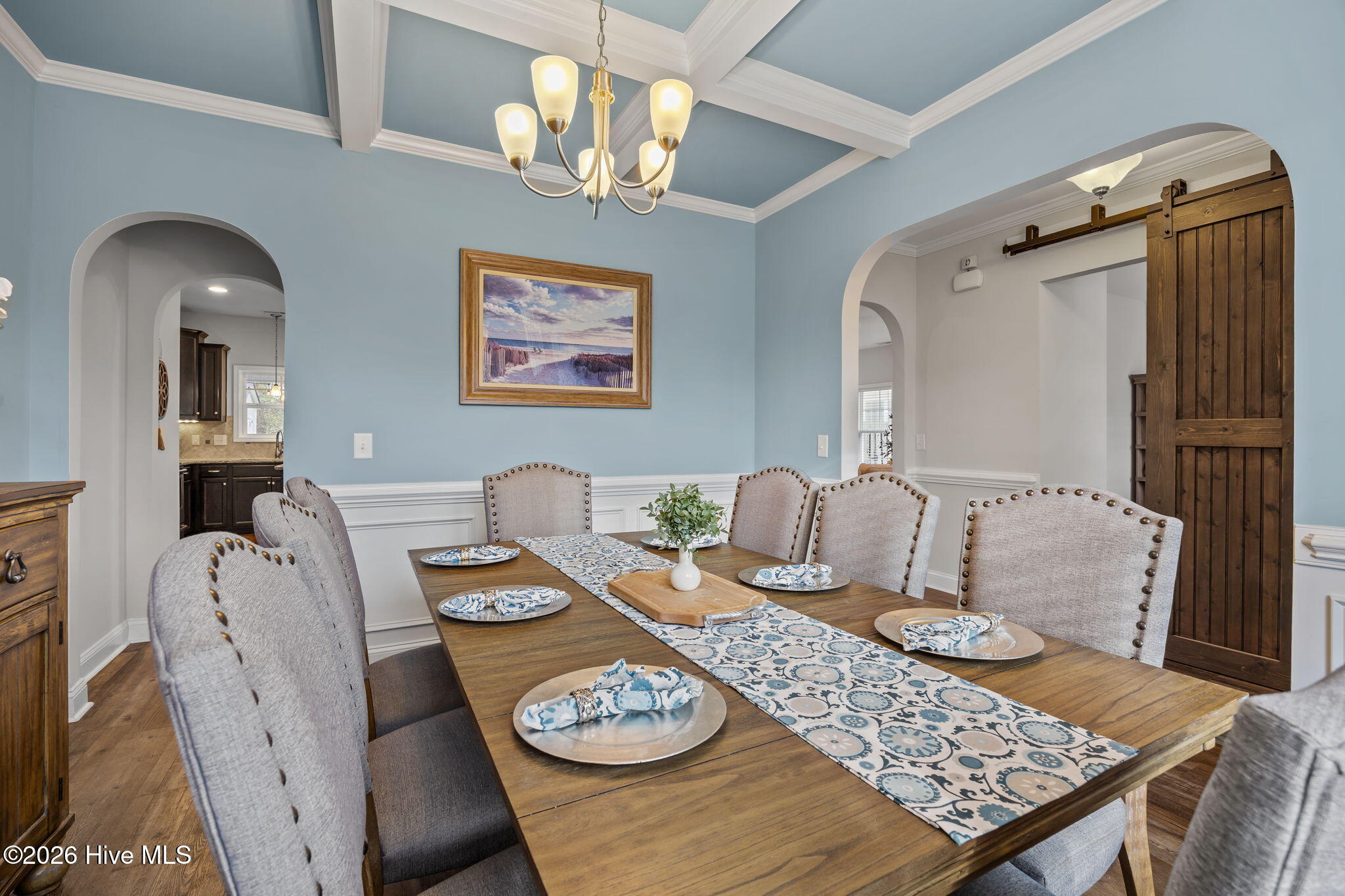 100565908 | Photo 13