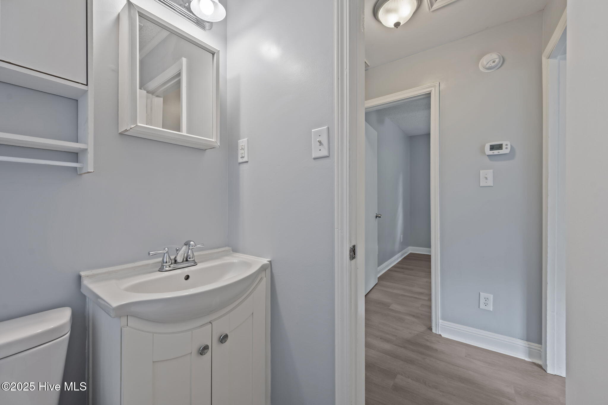 100536002 | Photo 22