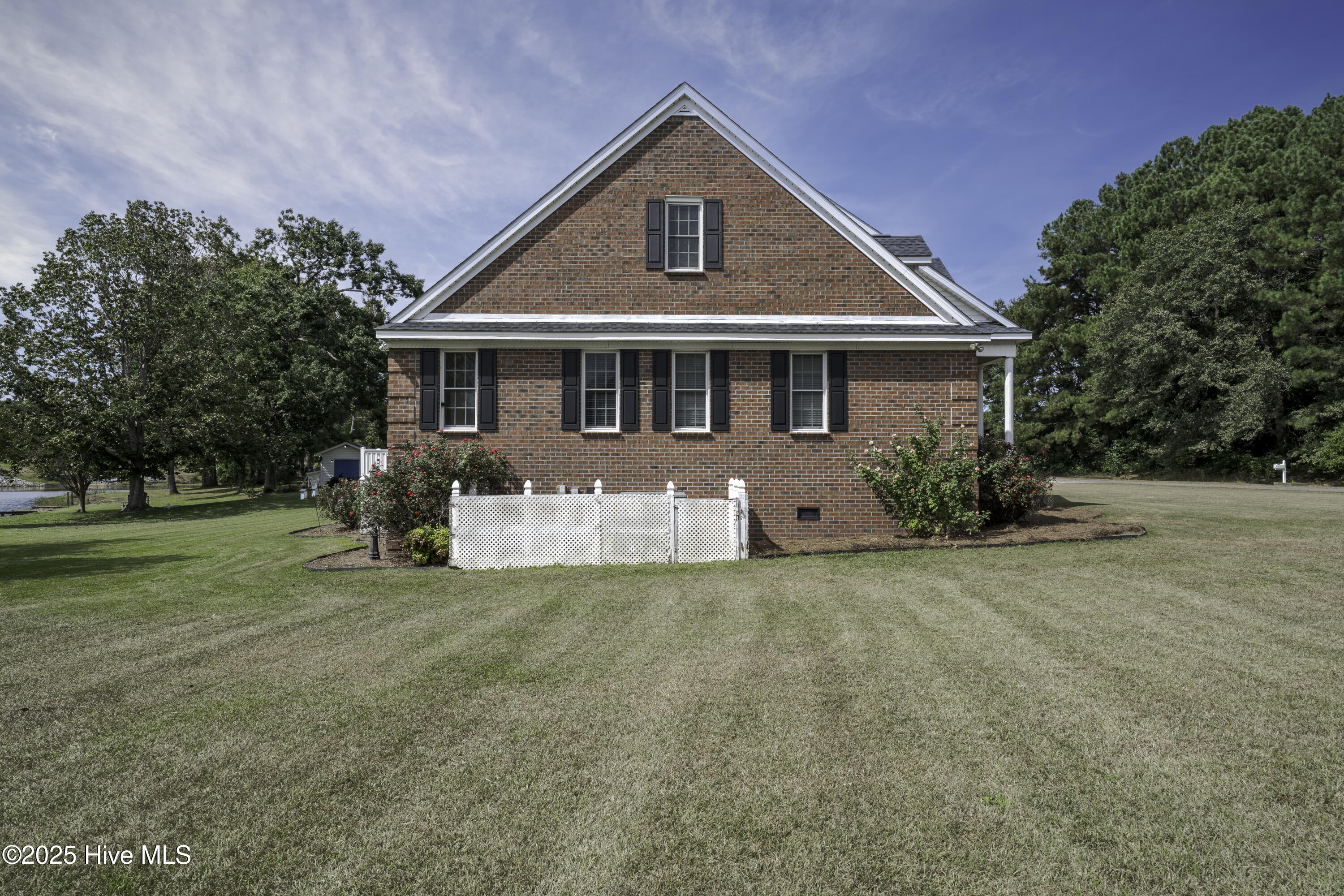 515 Briarwood Road, Warsaw, NC 28398 – photo 23: _SNY0402-HDR-Edit