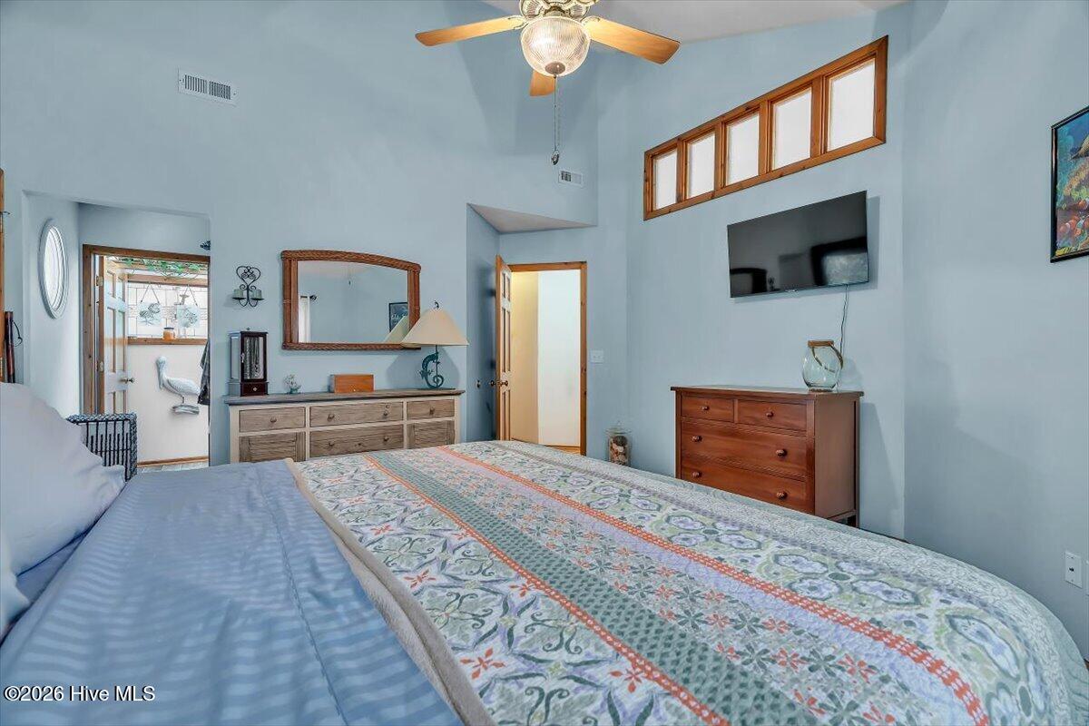 100561735 | Photo 33