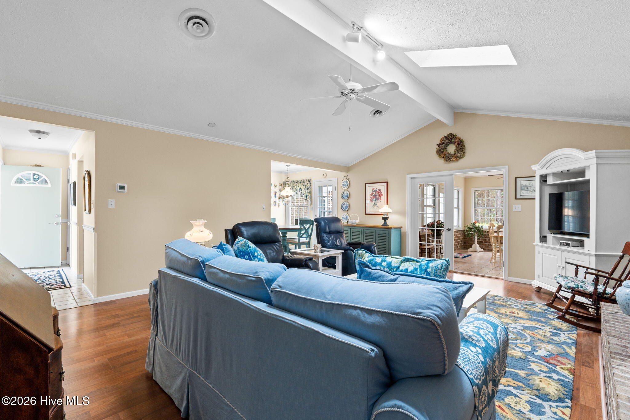 100564261 | Photo 13