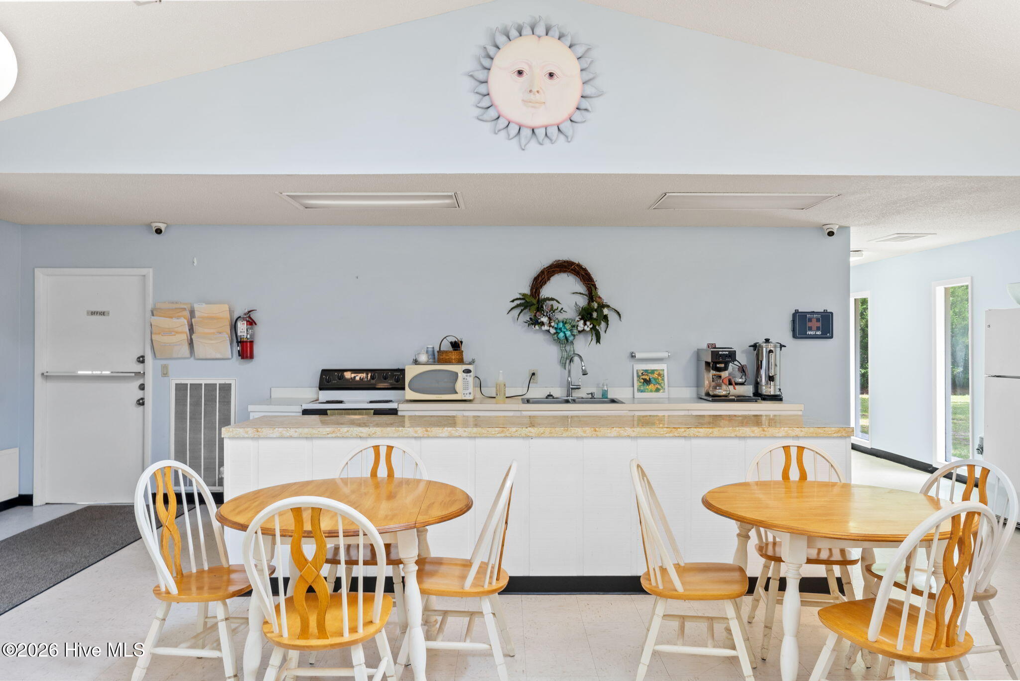 100564721 | Photo 78