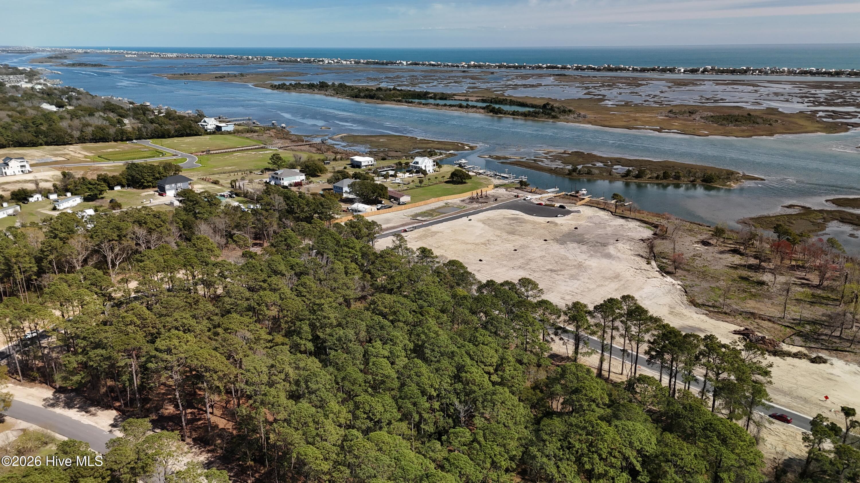 100561254 | Photo 11