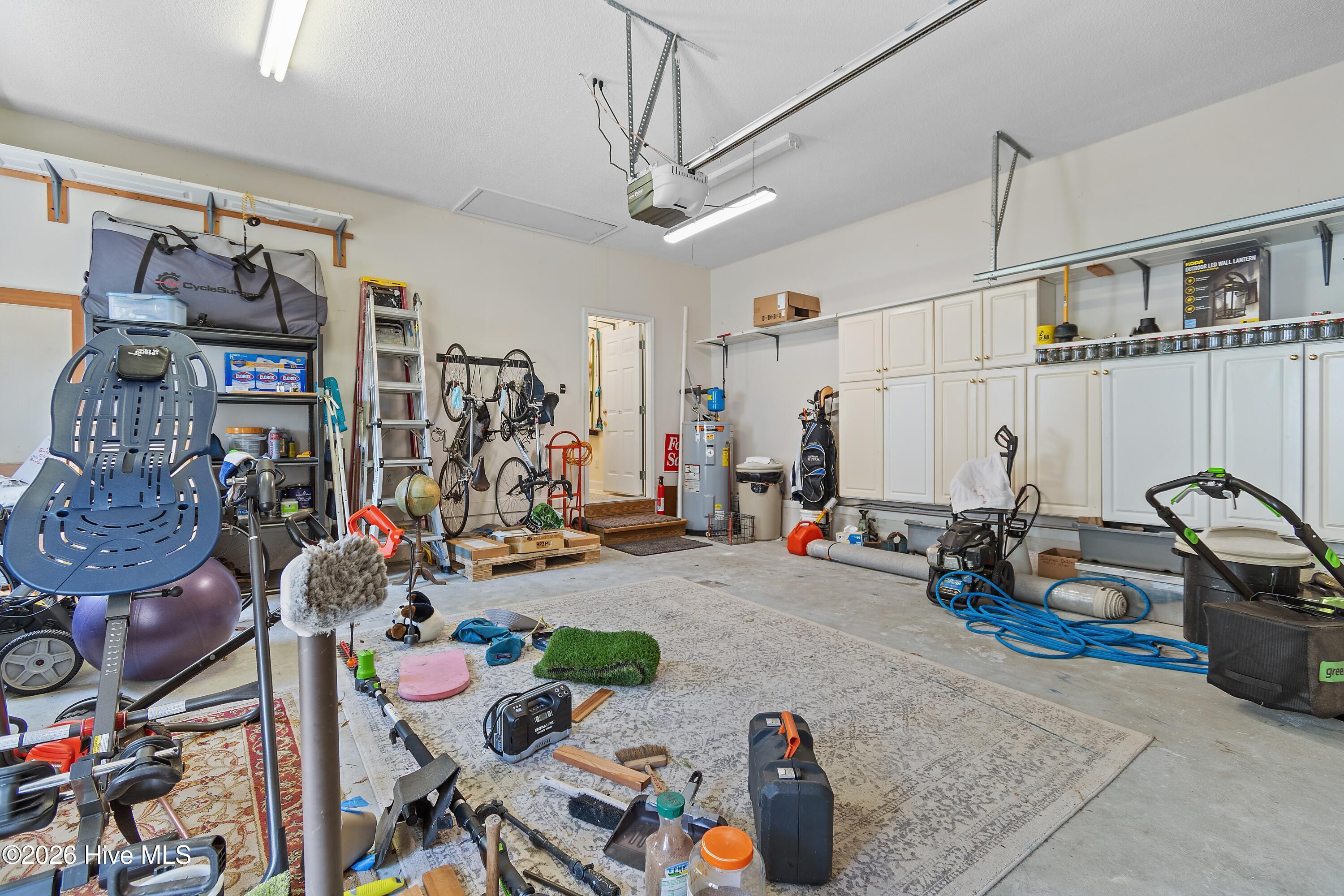 100567872 | Photo 34