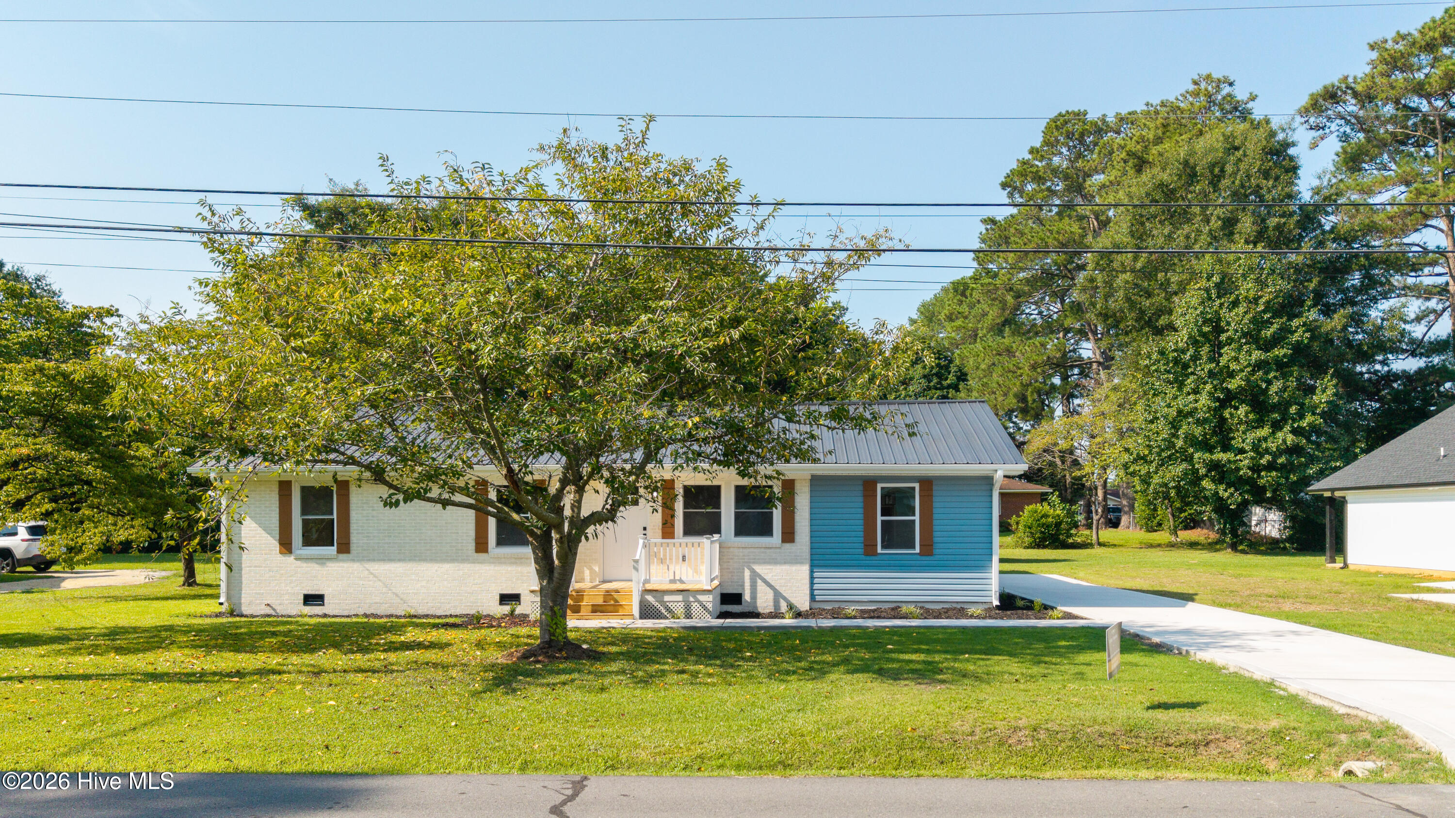 2nd image of 105 Harmon St, Clinton, NC 28328 | MLS# 100596689