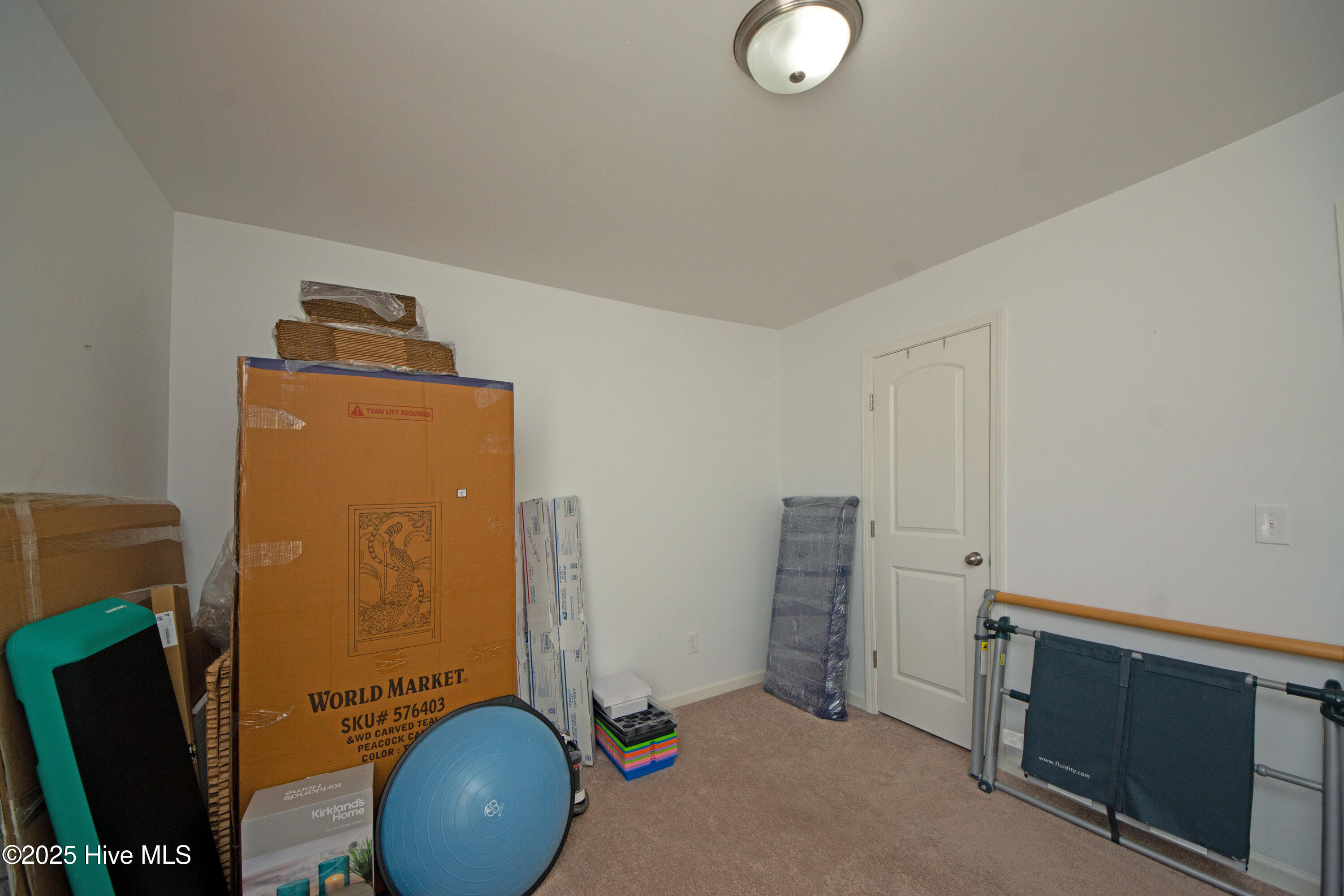 100542211 | Photo 38