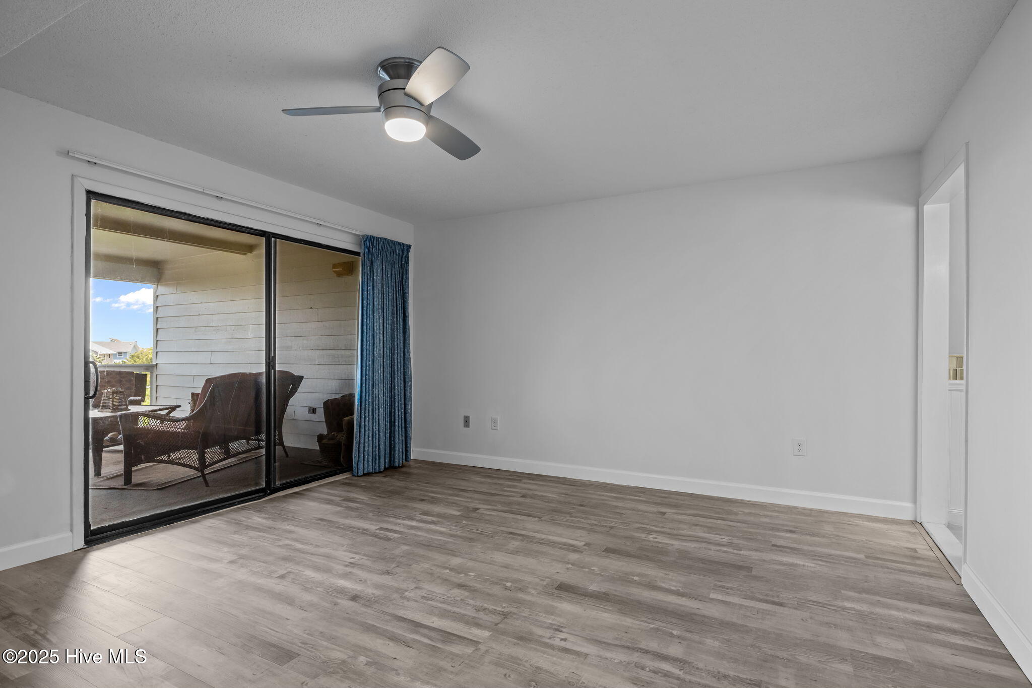 100518797 | Photo 27