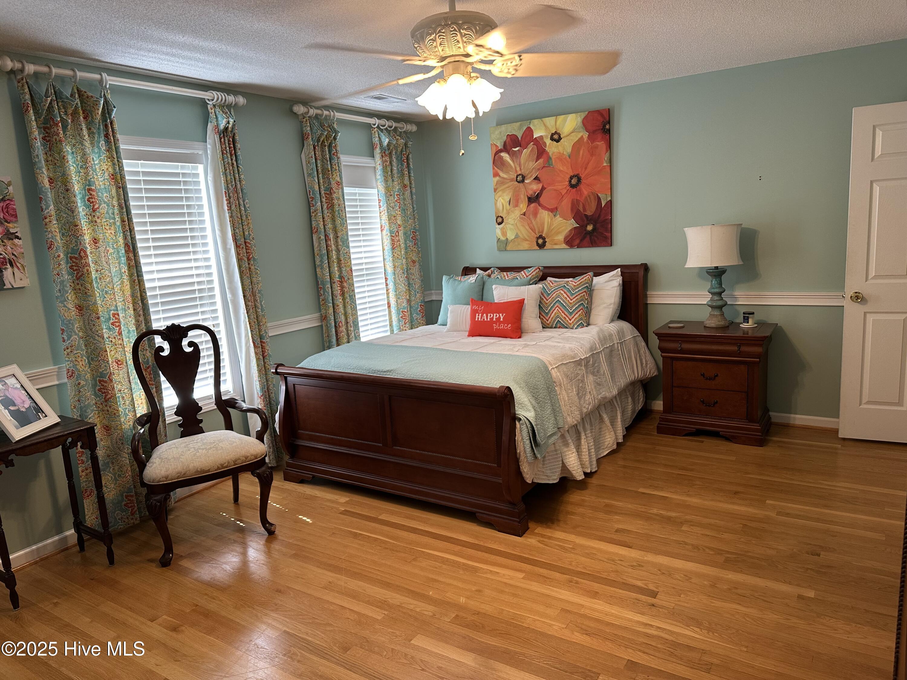 100514130 | Photo 97