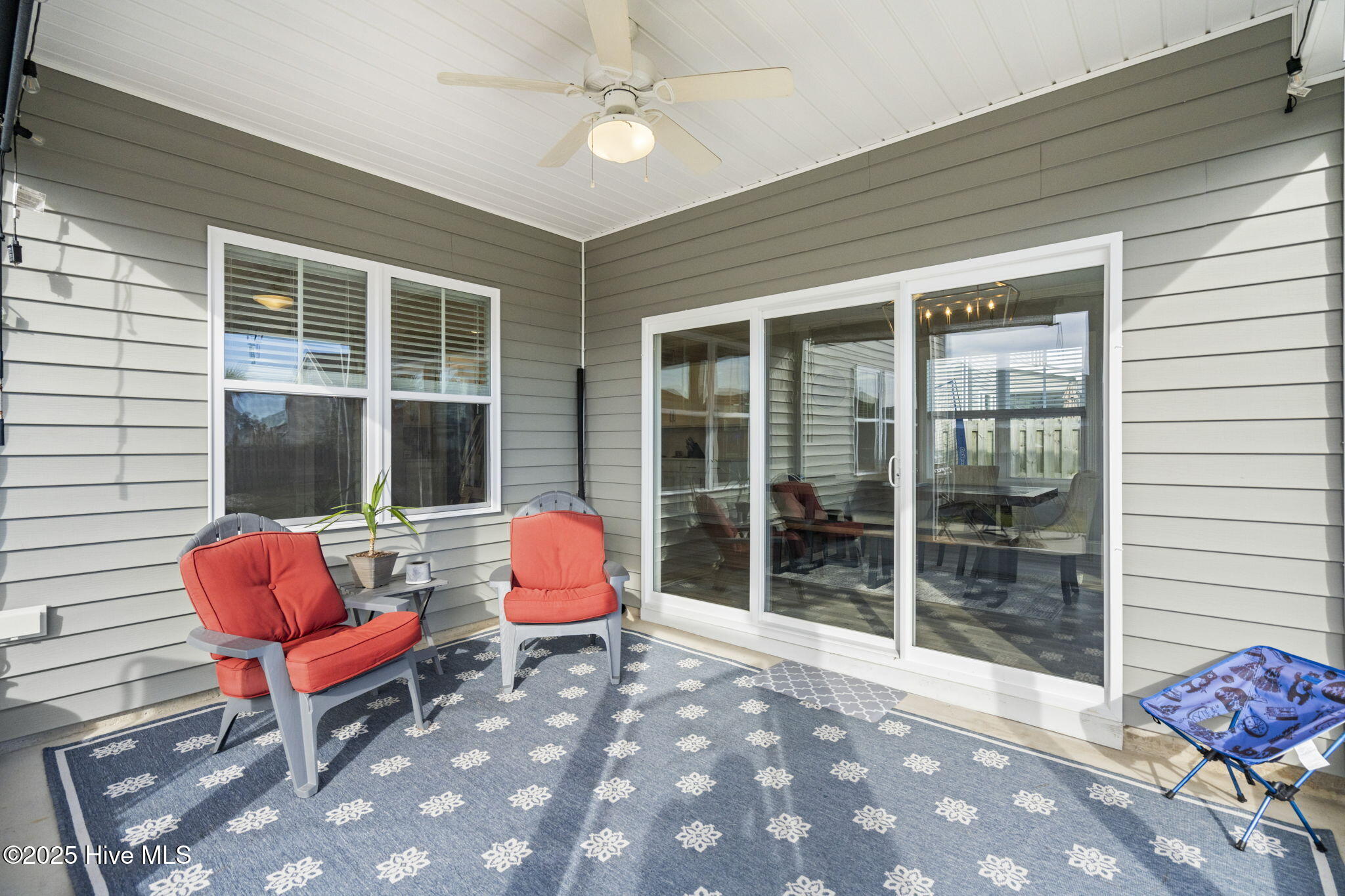 100538351 | Photo 56