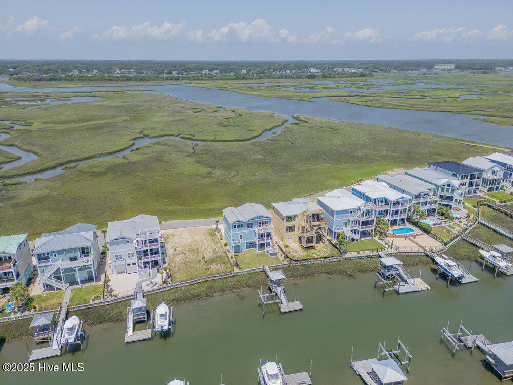 100509330 | Photo 64