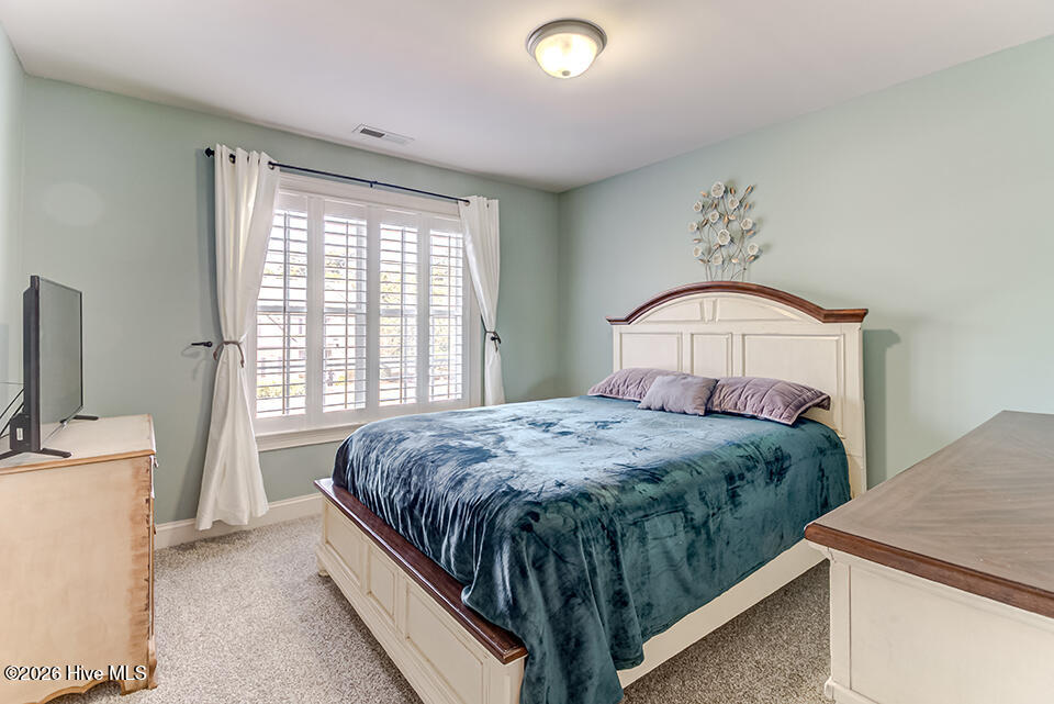 100548906 | Photo 30