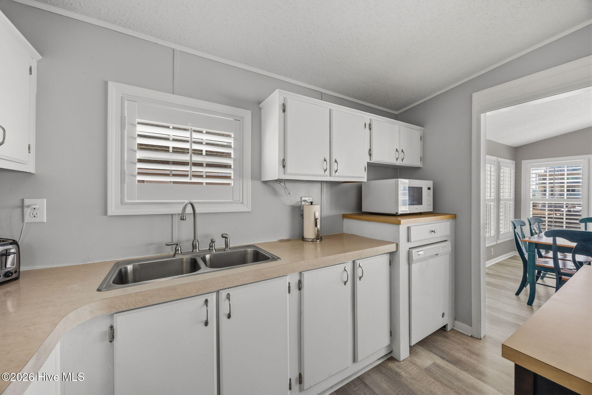 100558073 | Photo 15