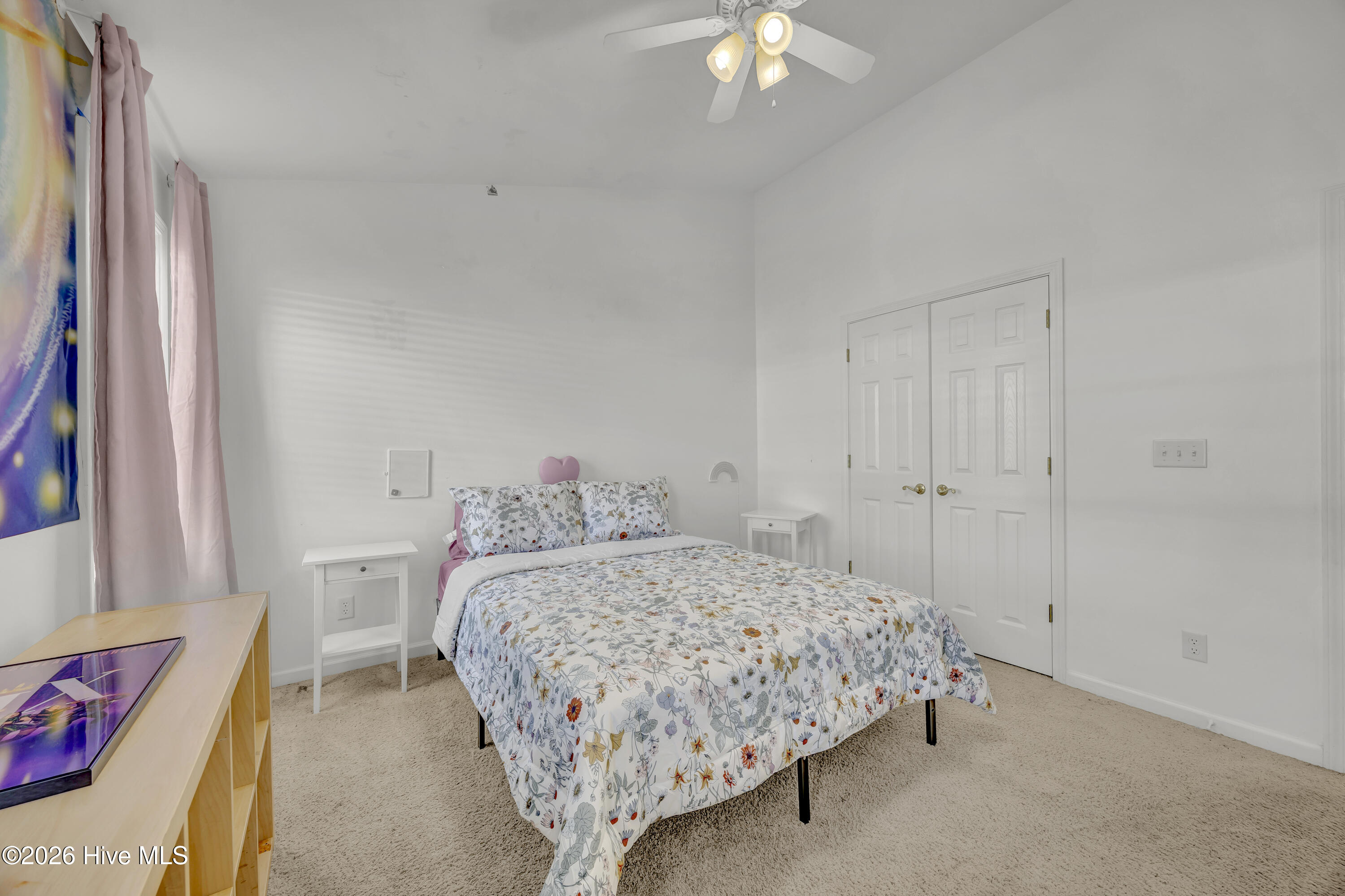 100566281 | Photo 19