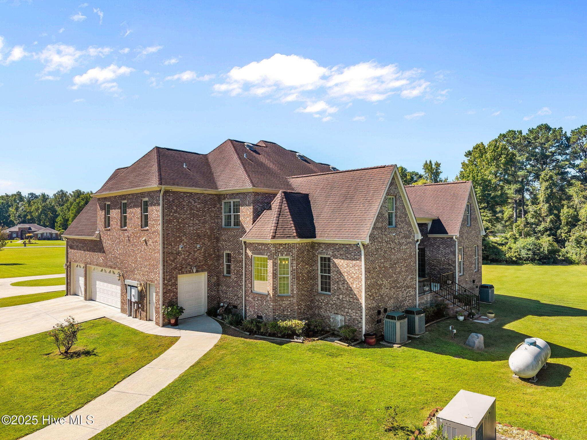 100529119 | Photo 66