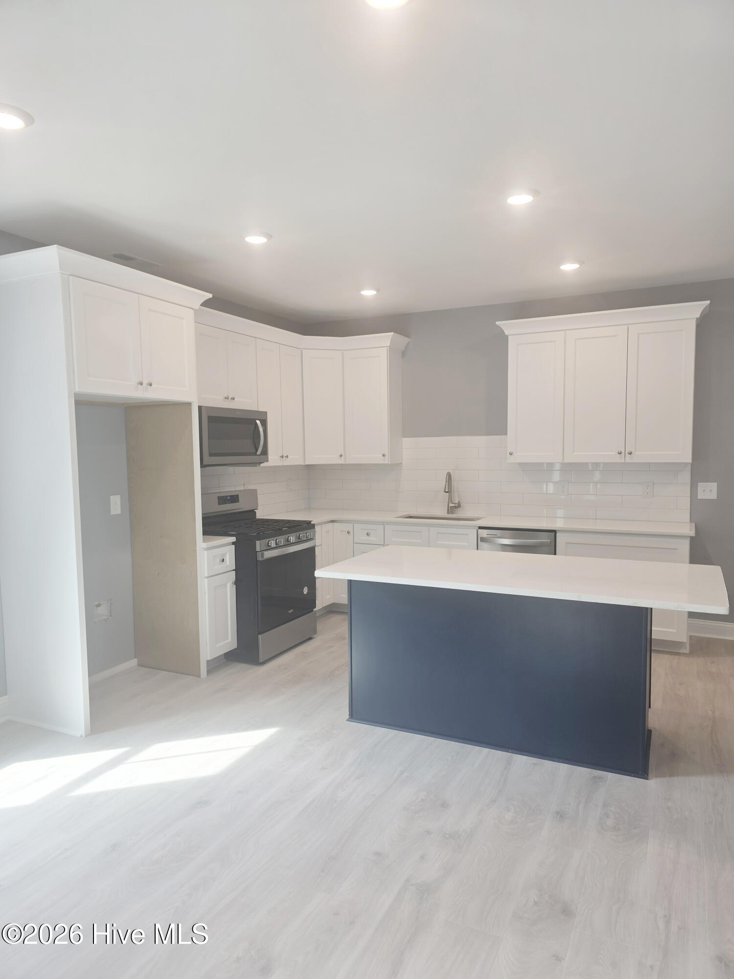 100530509 | Photo 24