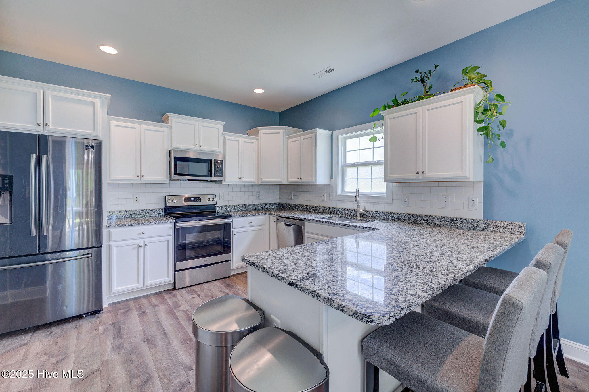 100522244 | Photo 13