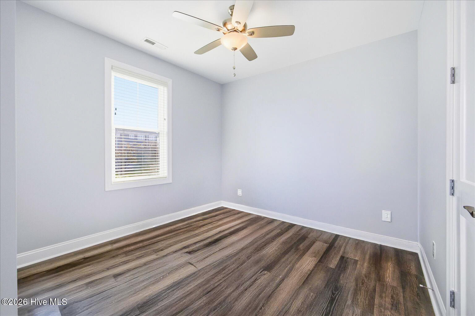 100559735 | Photo 34