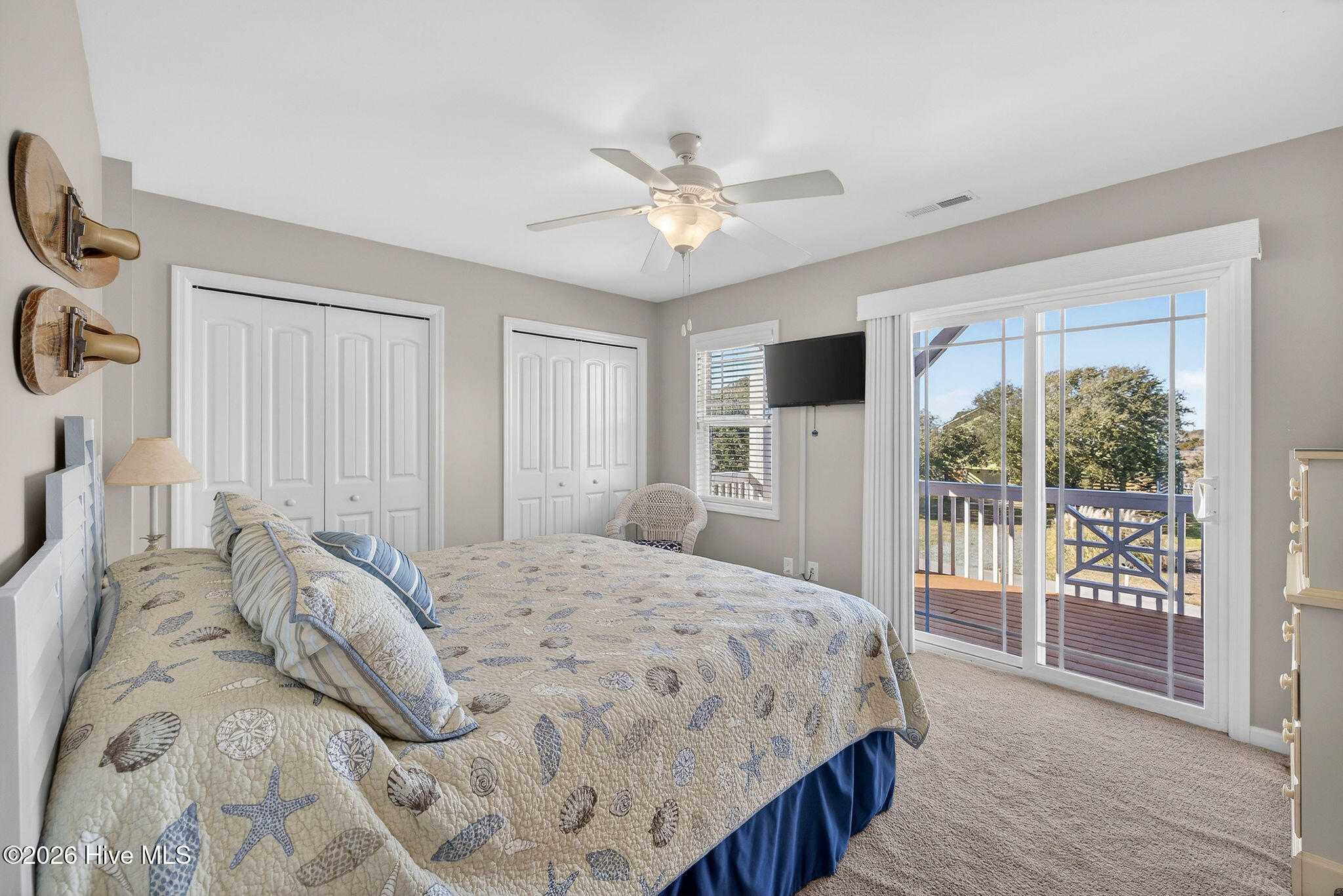 100549584 | Photo 41