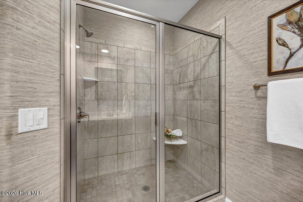 100553772 | Photo 13