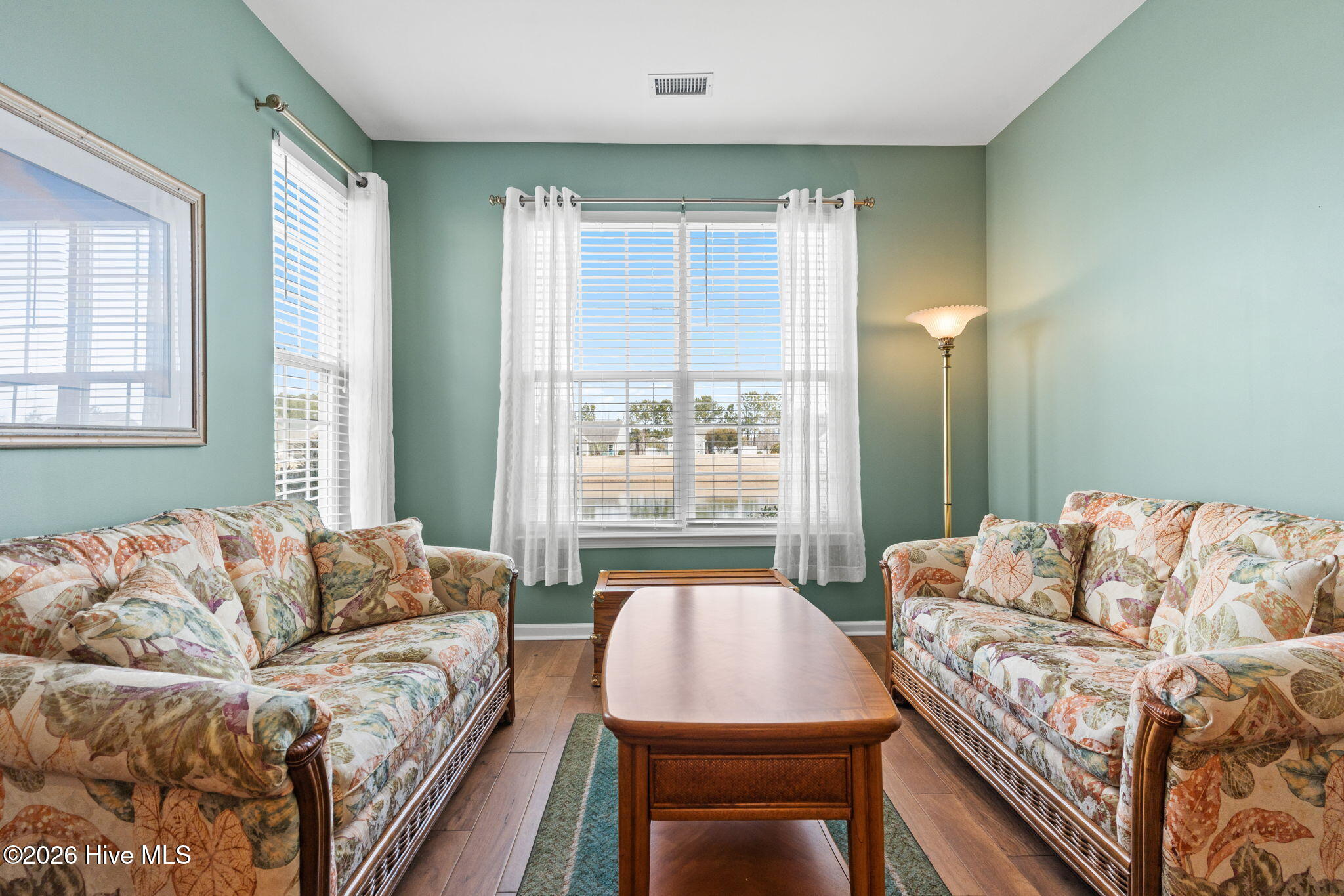 100553647 | Photo 23