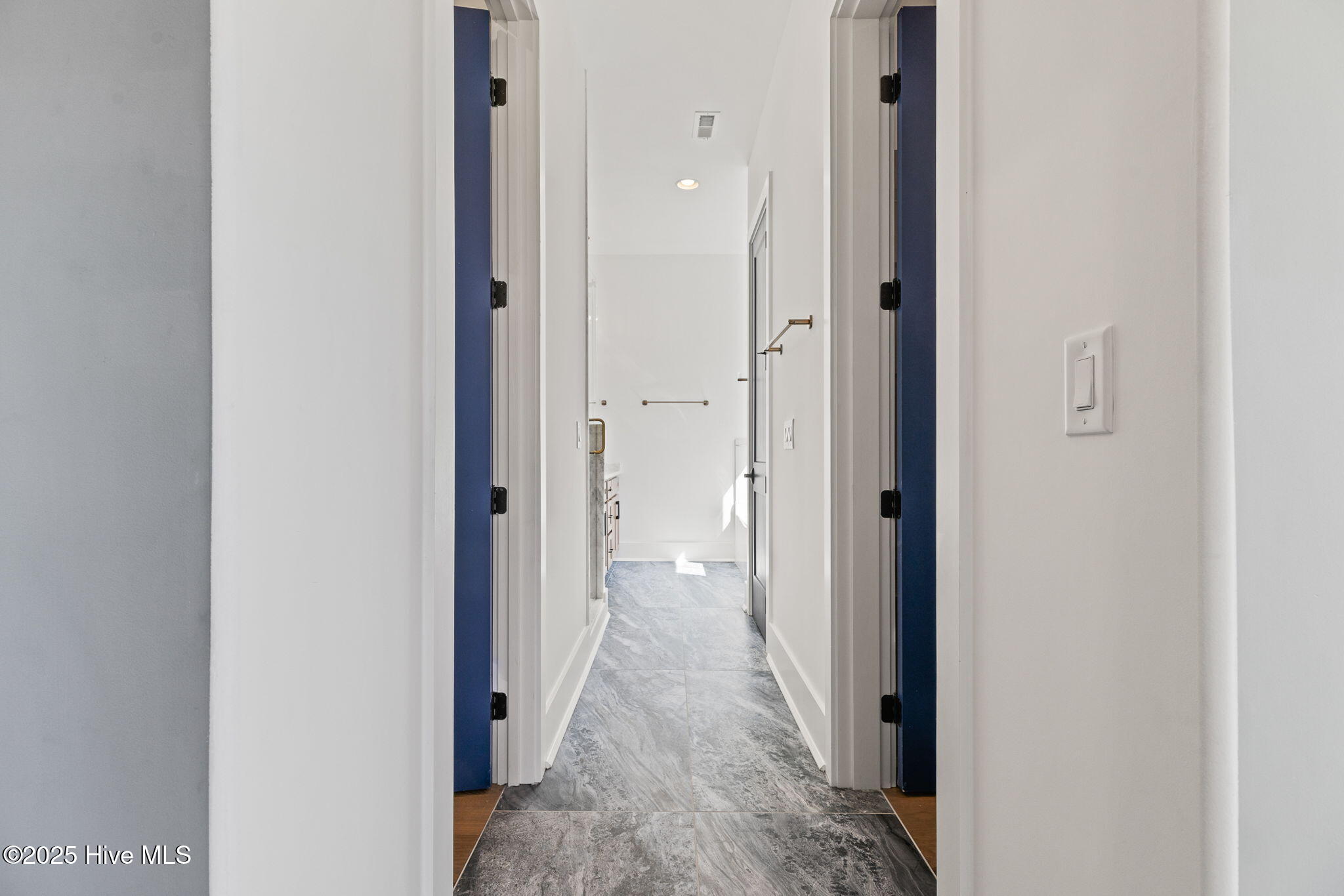 100522632 | Photo 37