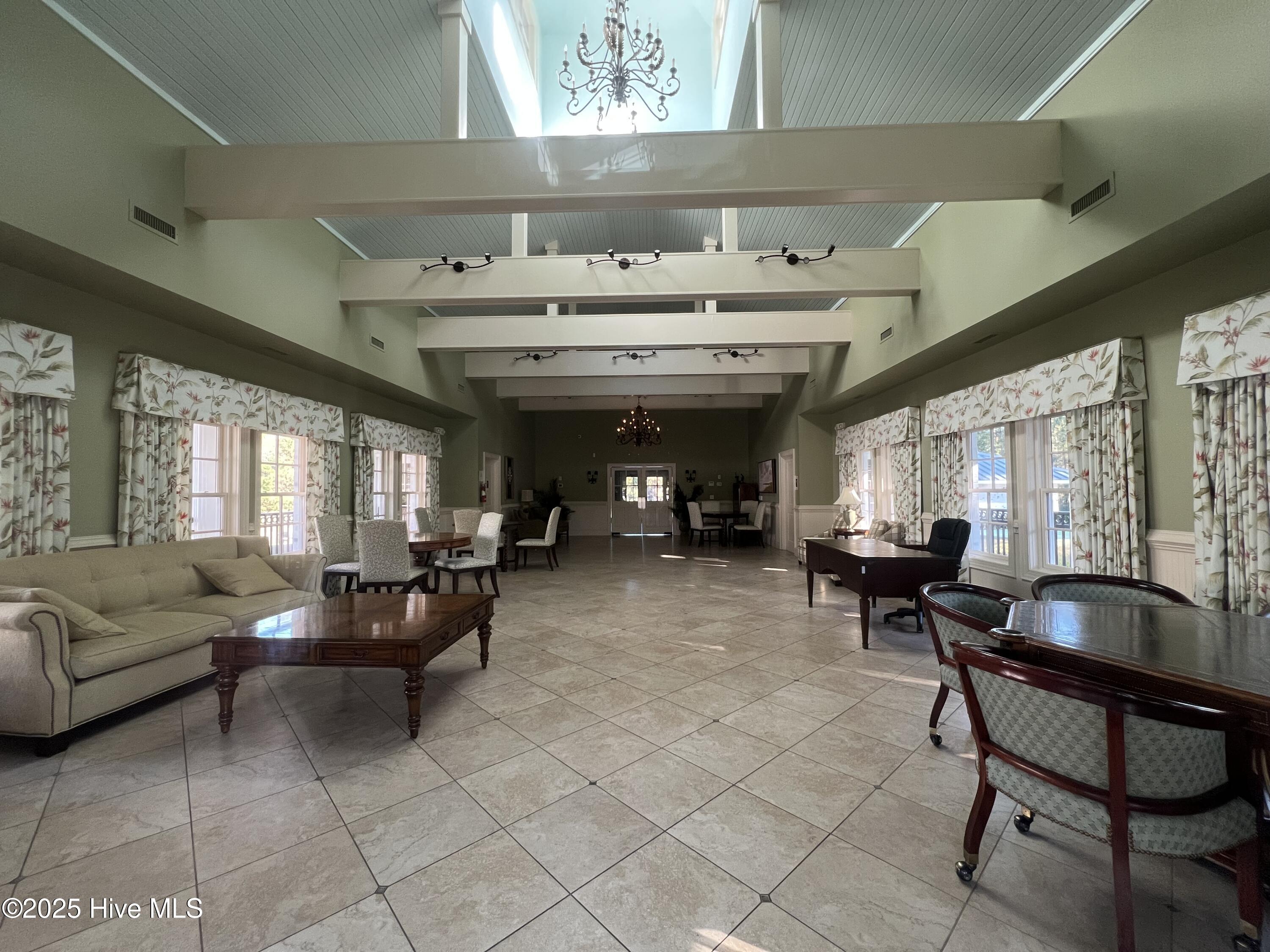 100524627 | Photo 40