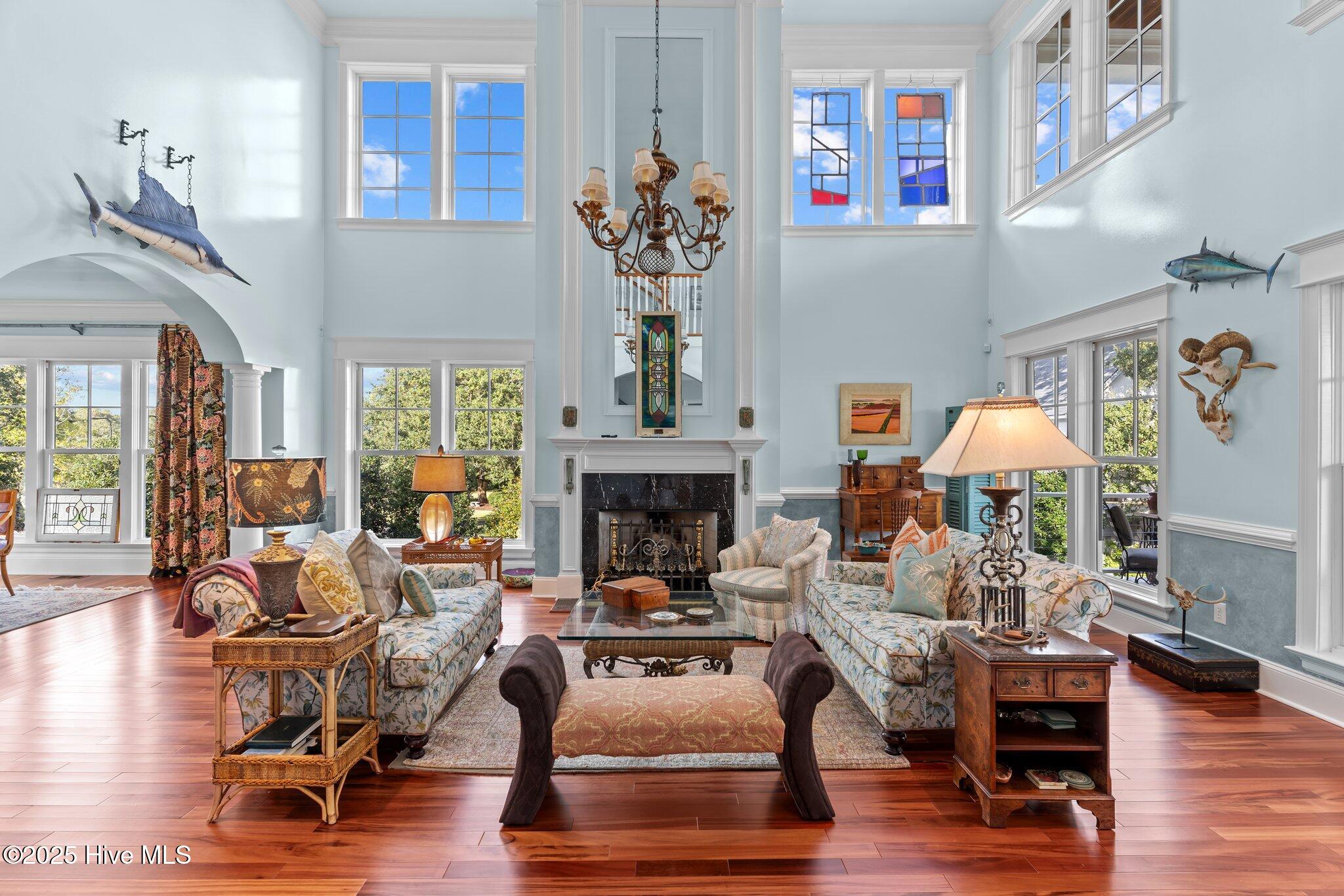 100525700 | Photo 10