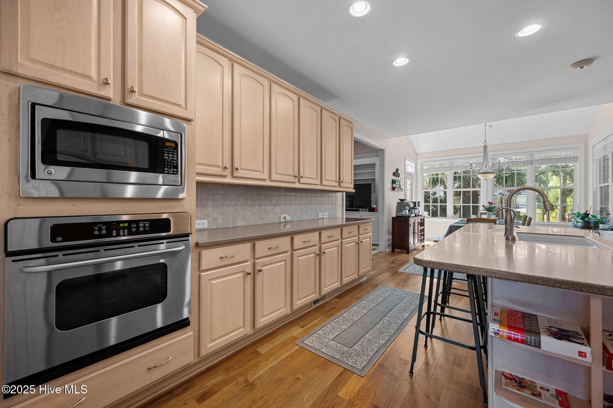 100516018 | Photo 20