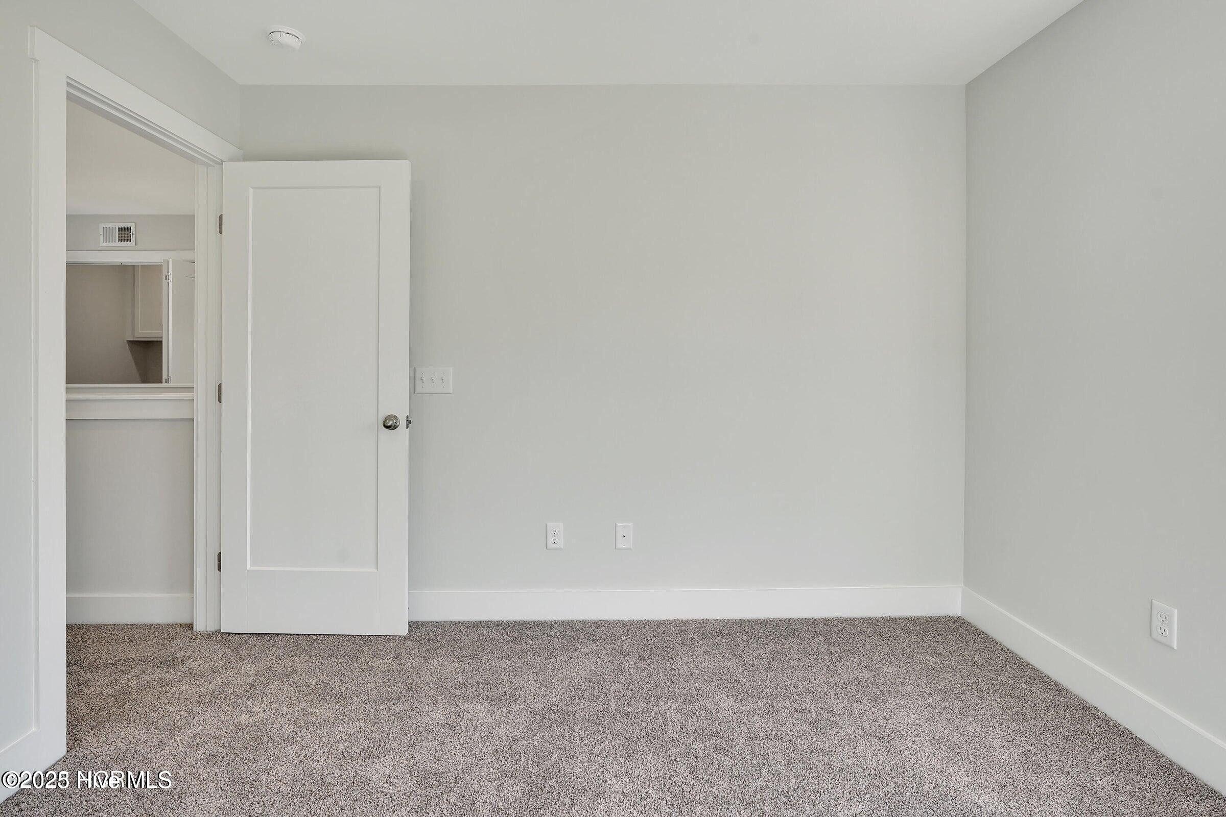 100538285 | Photo 27