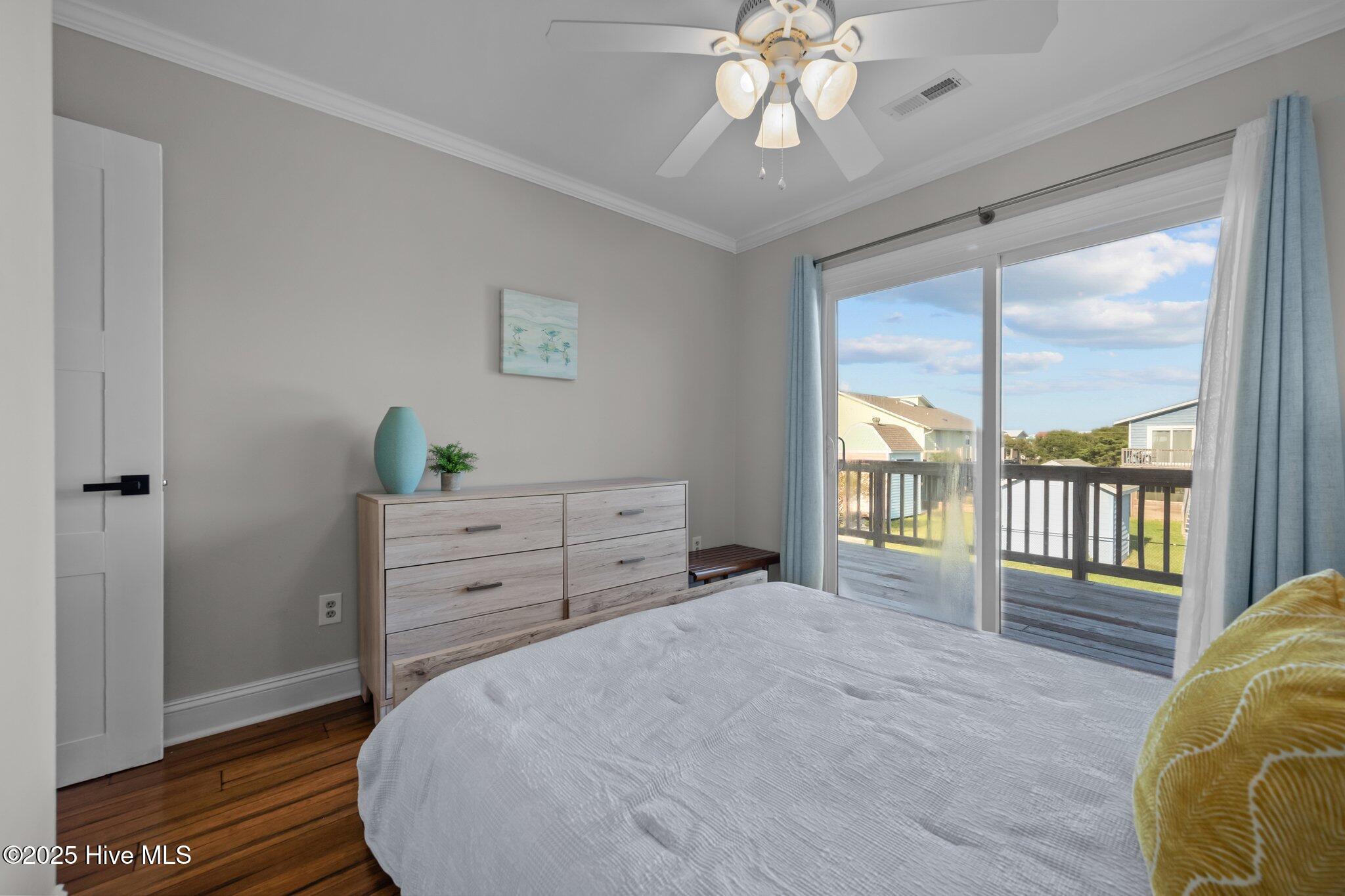 100533594 | Photo 15