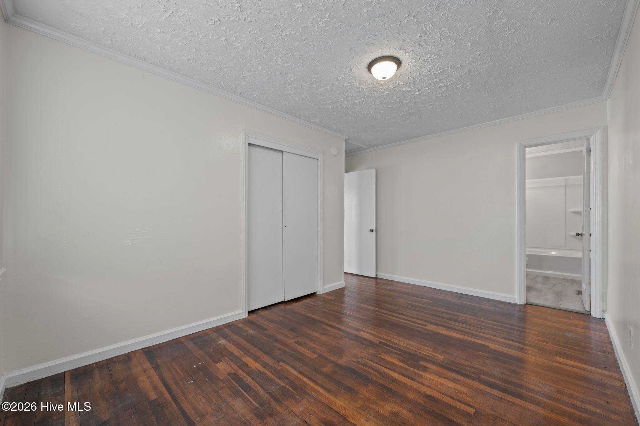 100562328 | Photo 34