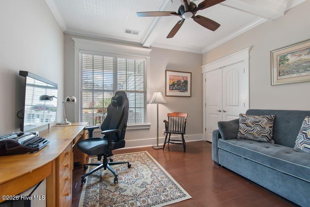 100562919 | Photo 13