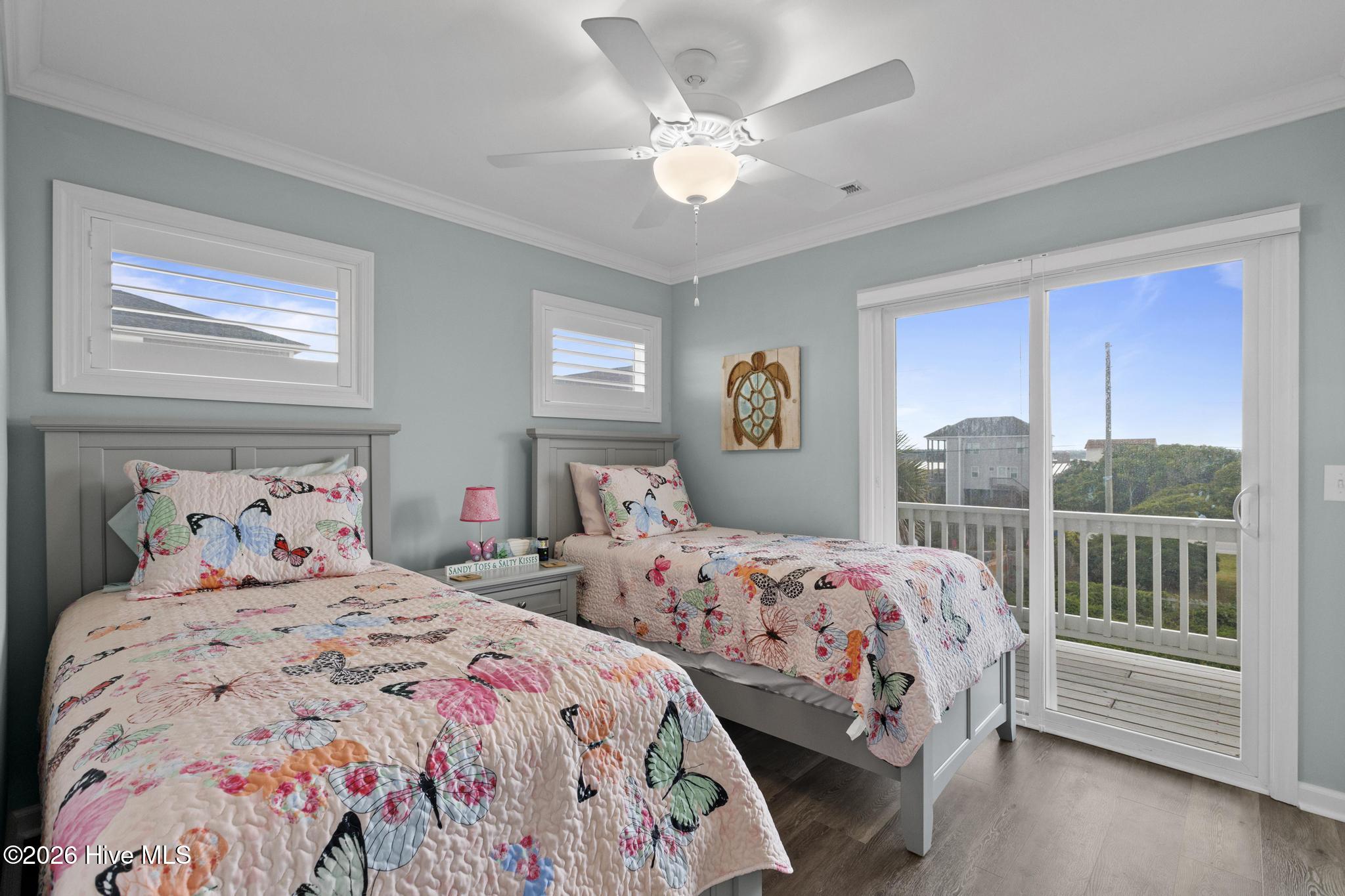 100553313 | Photo 31