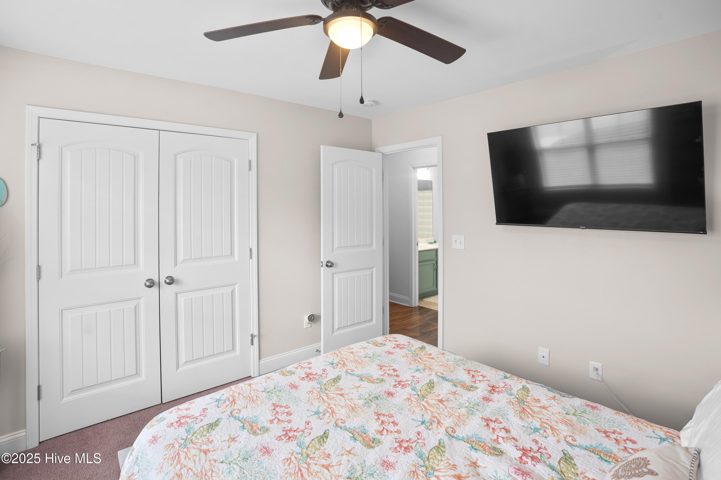 100526755 | Photo 17