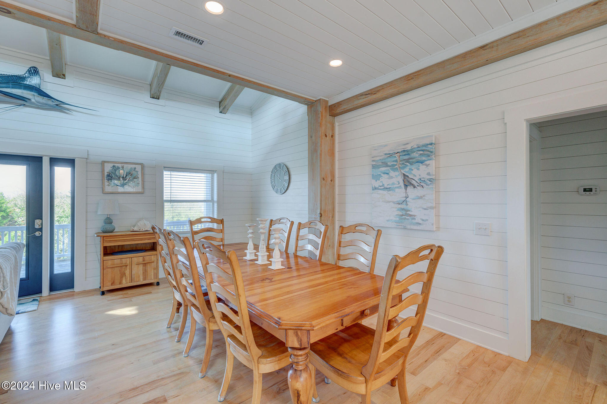 100526759 | Photo 17