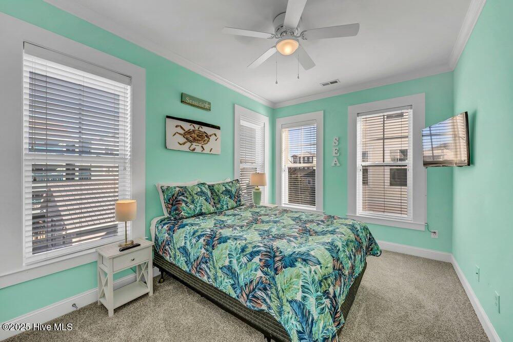 100547036 | Photo 16