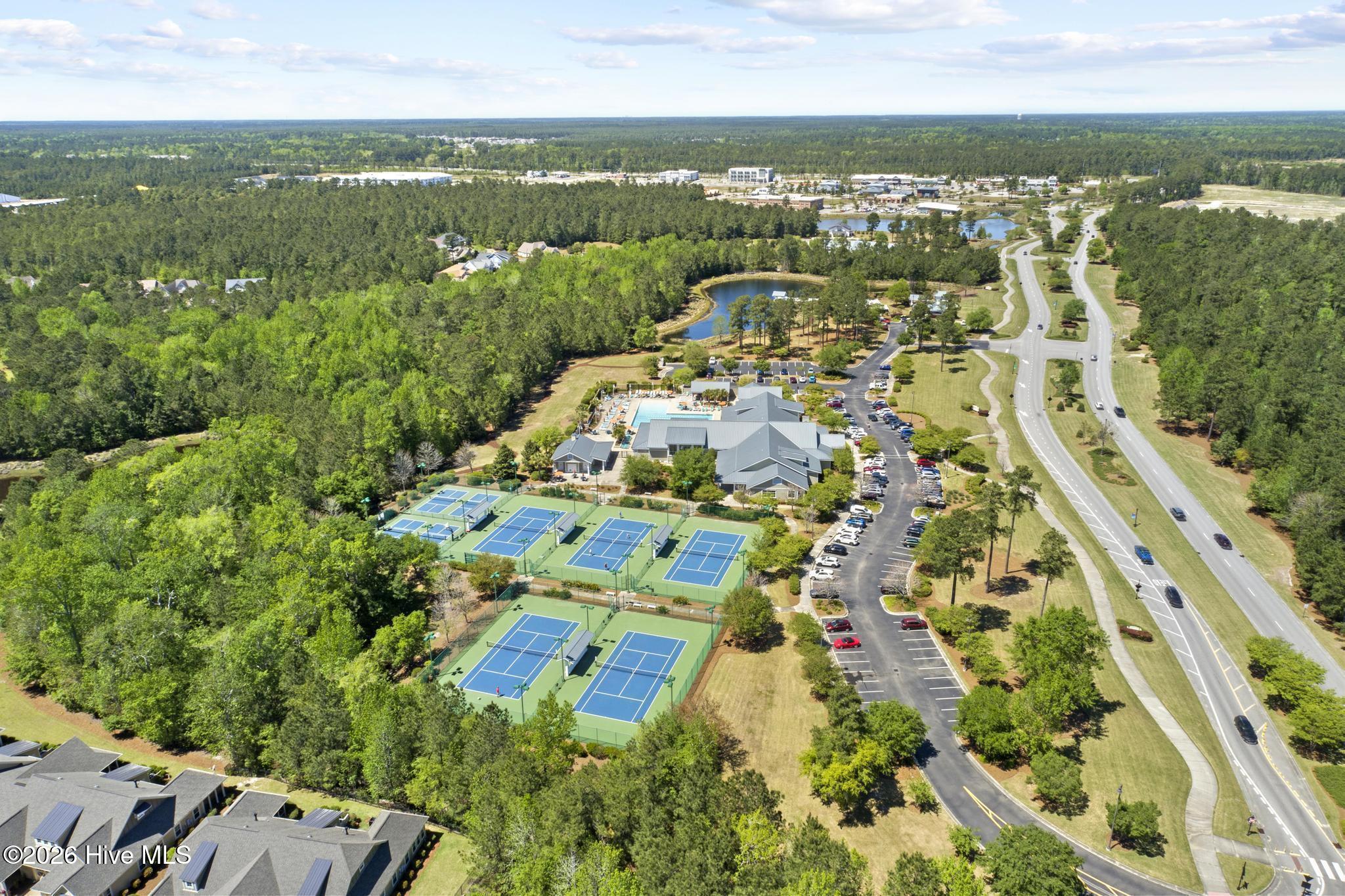 100561204 | Photo 72