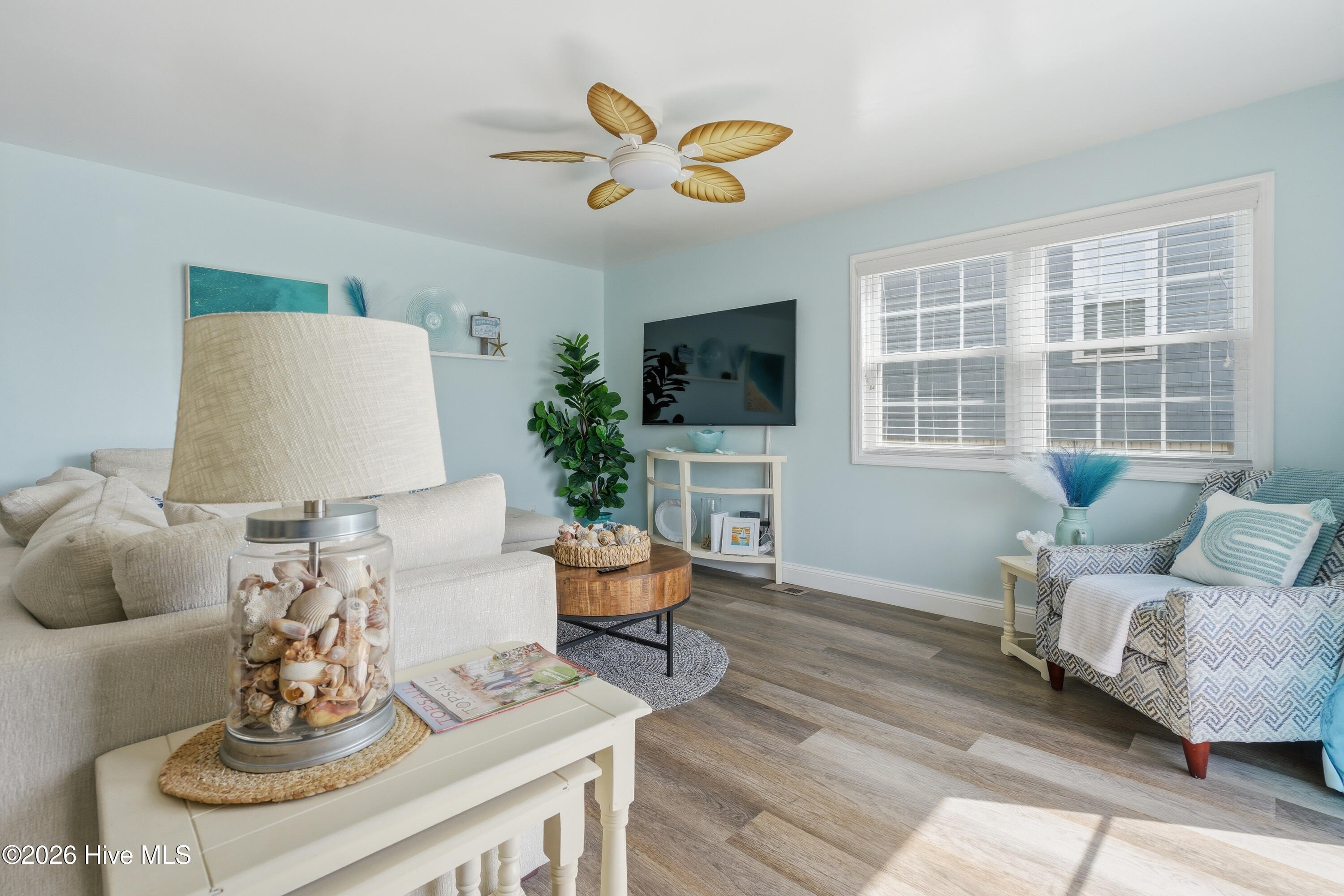 100559140 | Photo 14