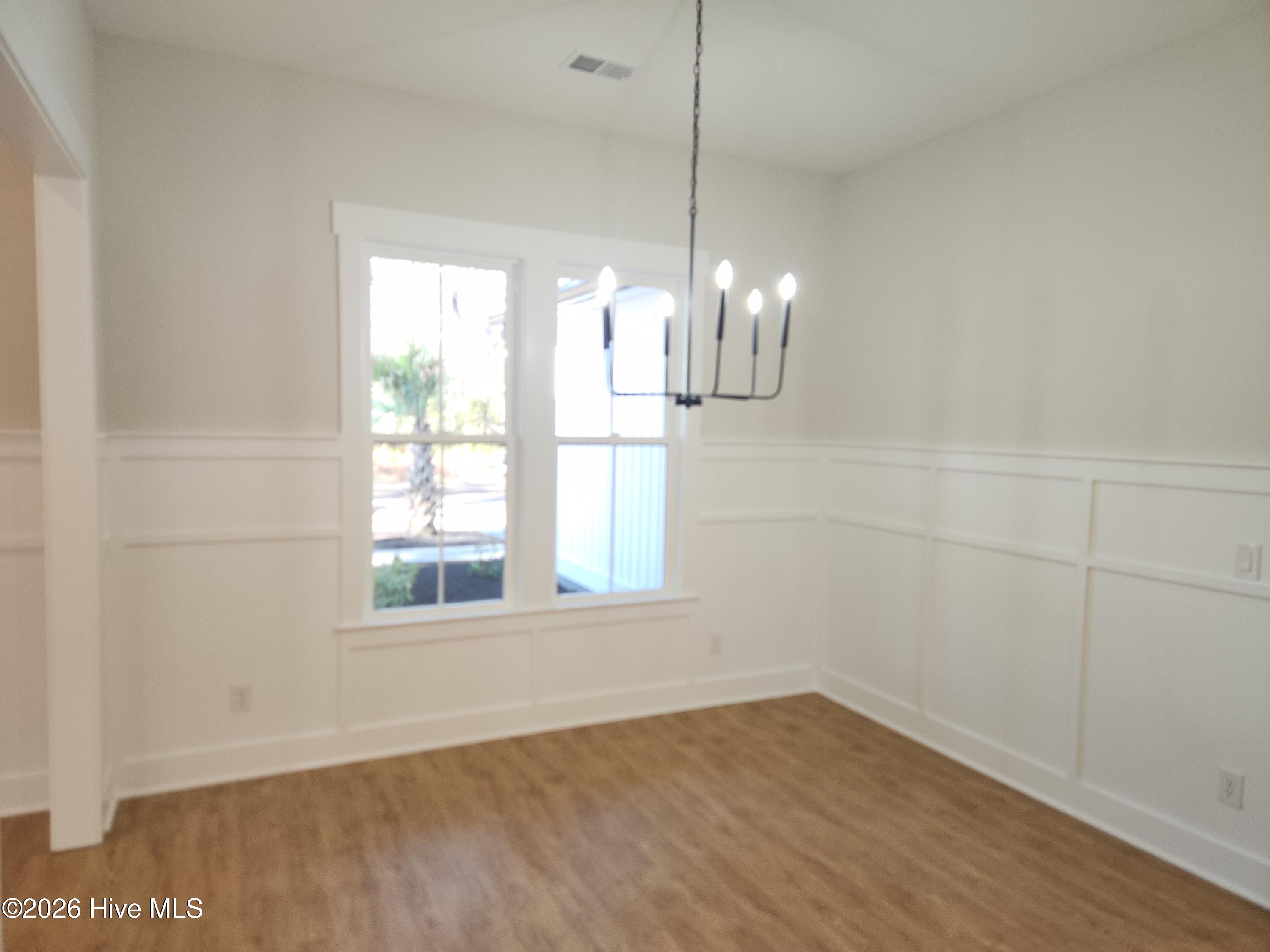 100547826 | Photo 20